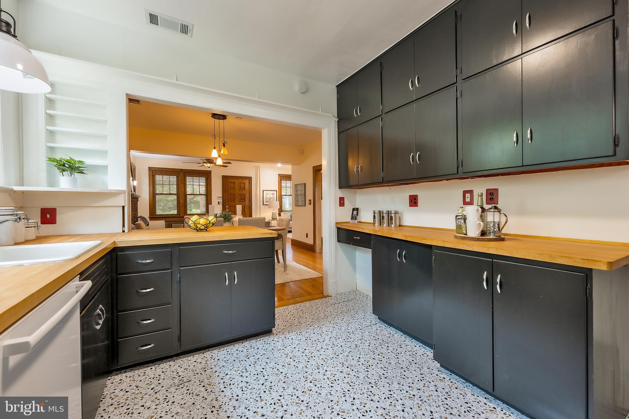 RIVERDALE PARK - Residential