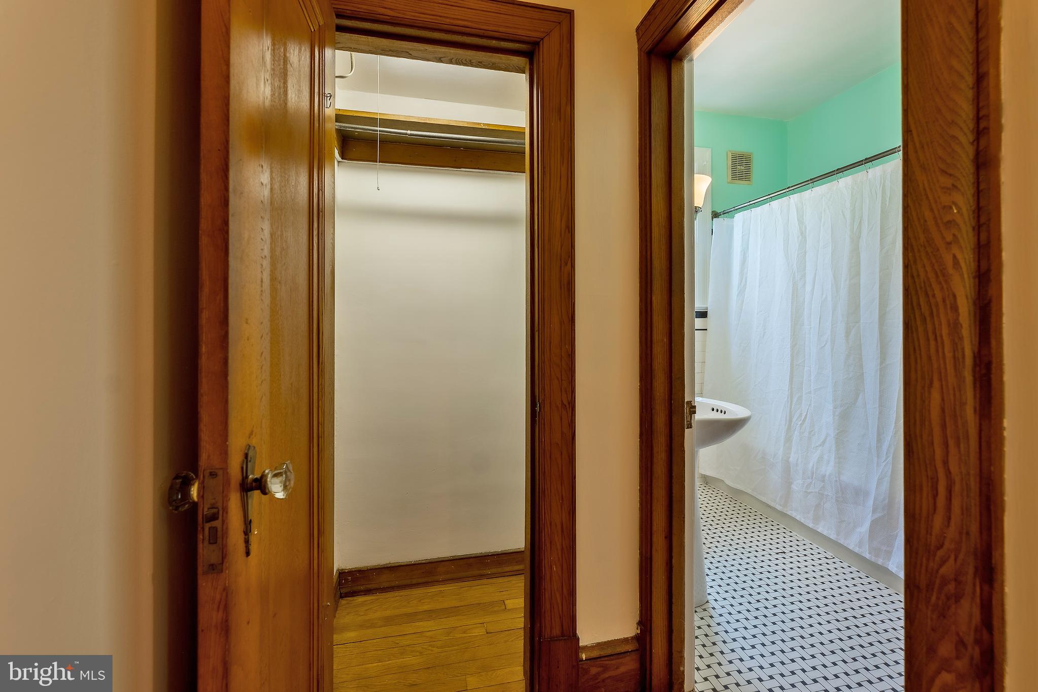 RIVERDALE PARK - Residential