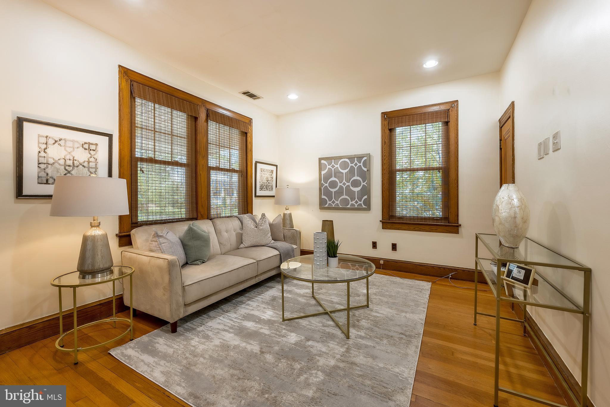 RIVERDALE PARK - Residential