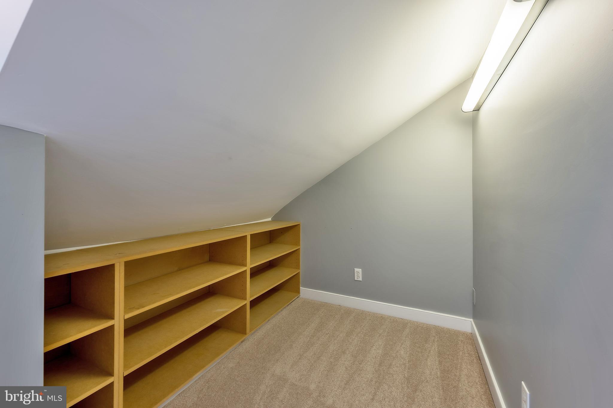 RIVERDALE PARK - Residential