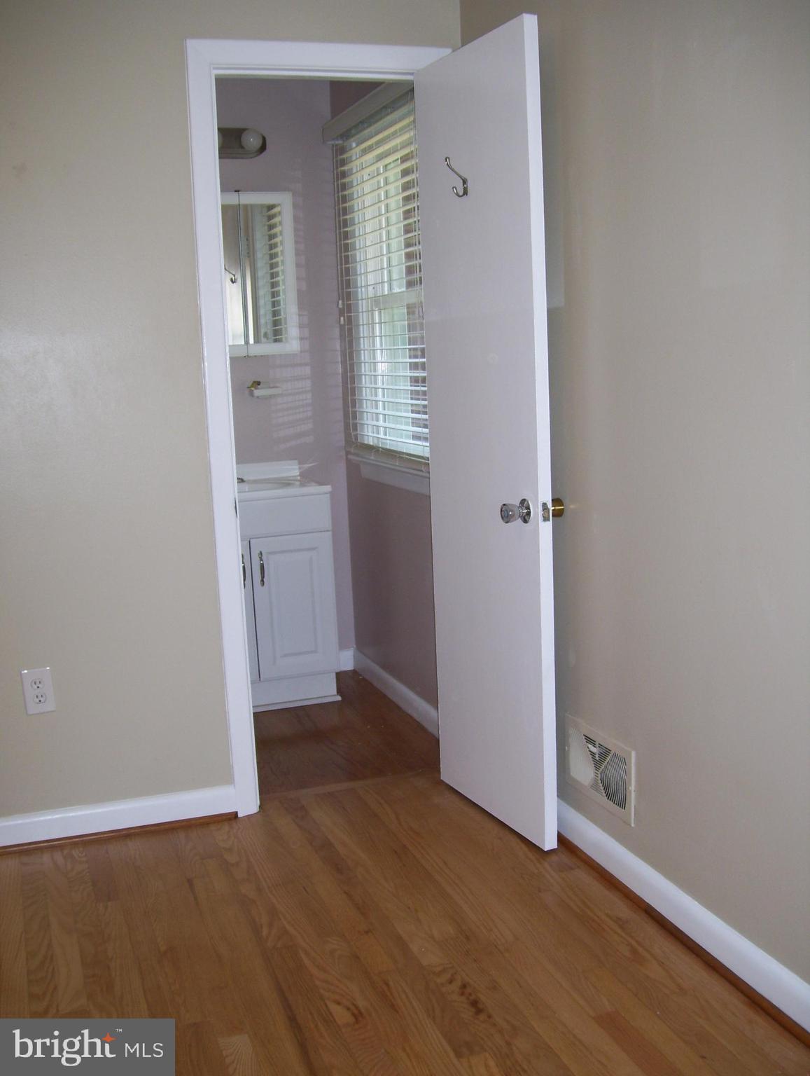 GLADE VILLAGE - Residential Lease