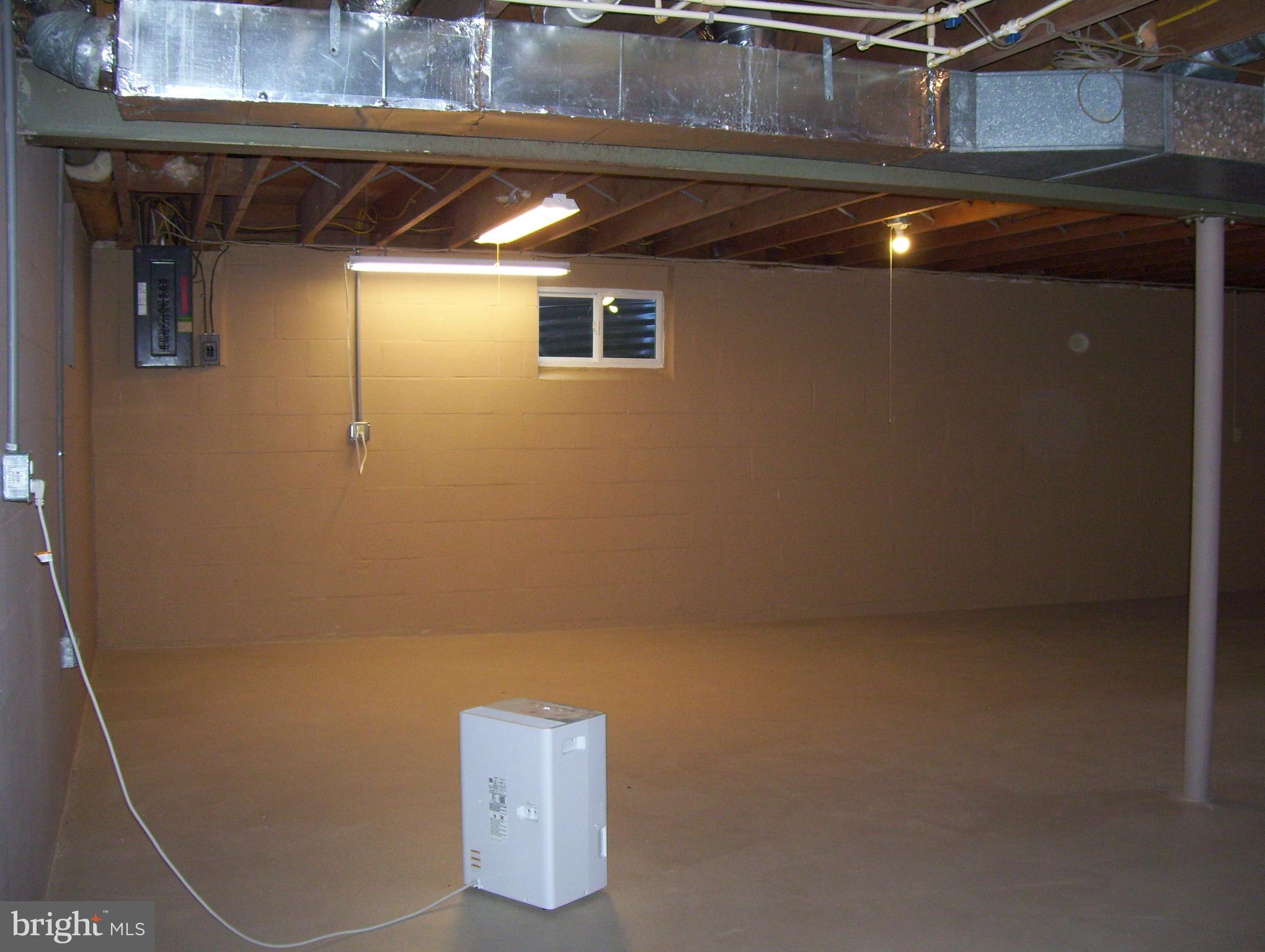 GLADE VILLAGE - Residential Lease