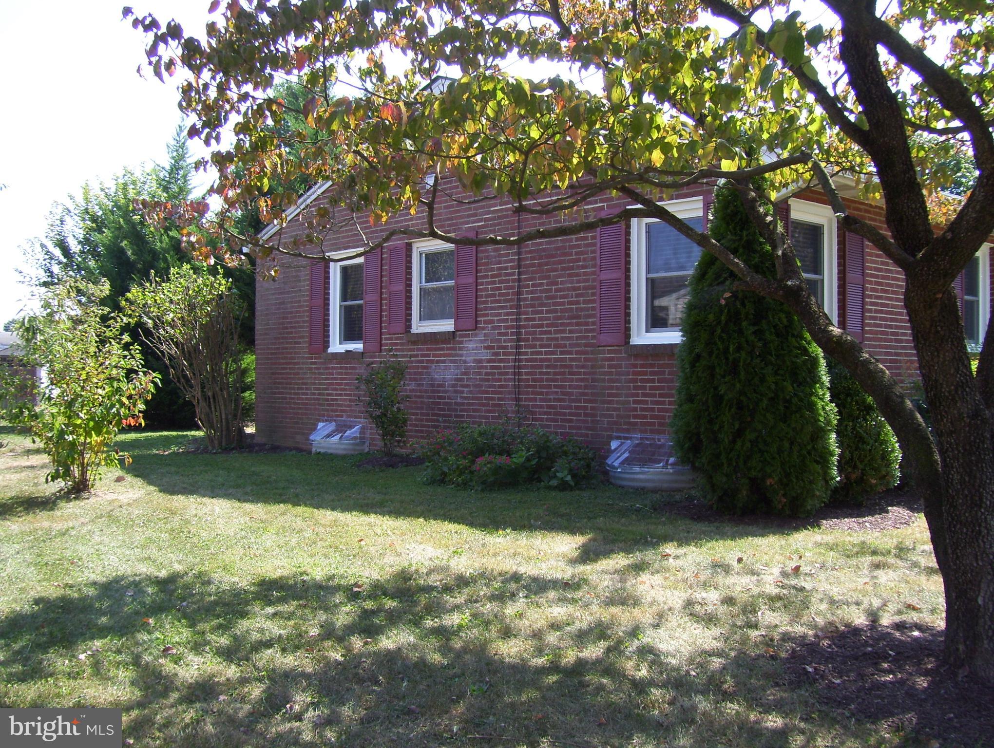 GLADE VILLAGE - Residential Lease