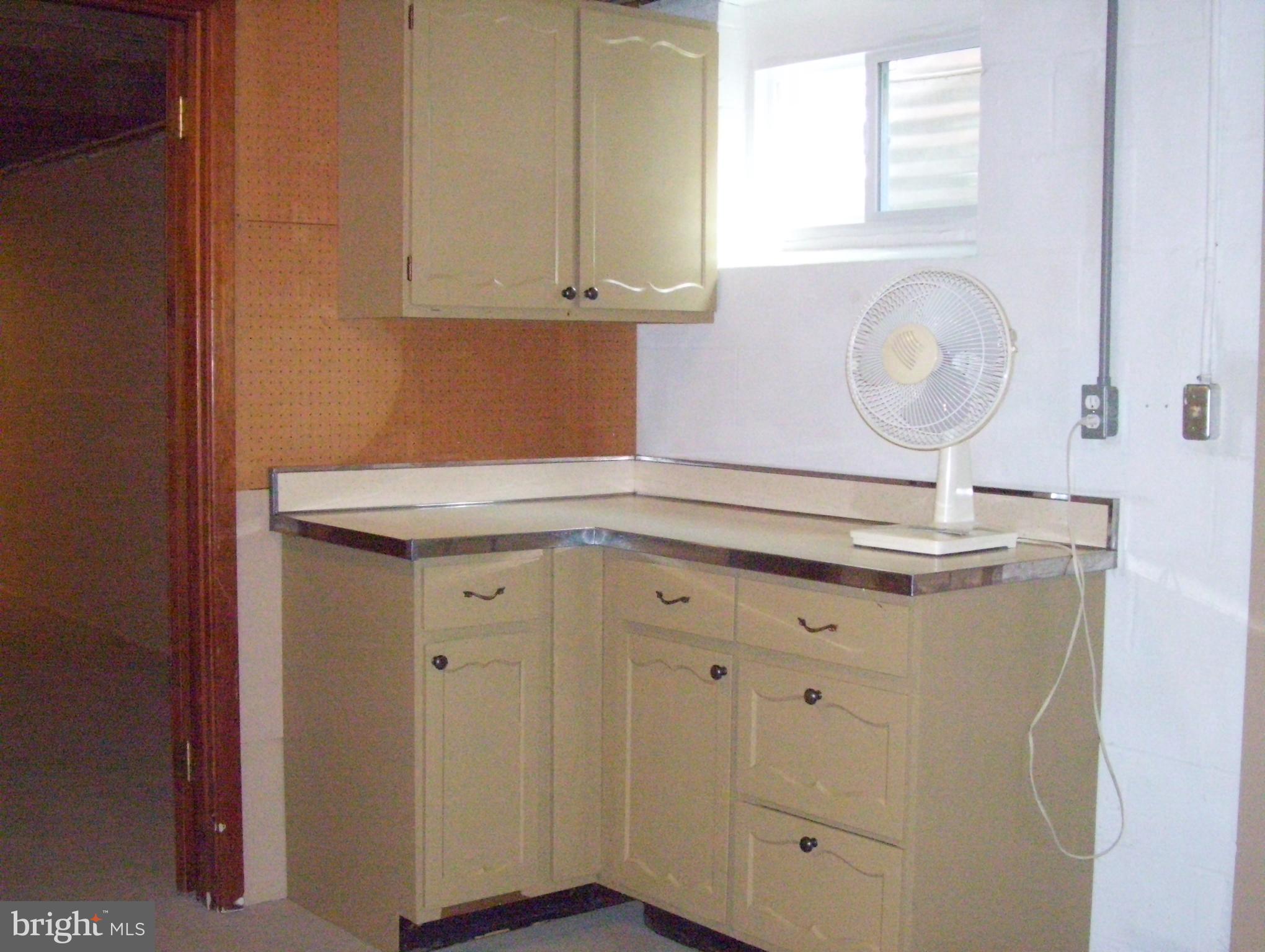 GLADE VILLAGE - Residential Lease