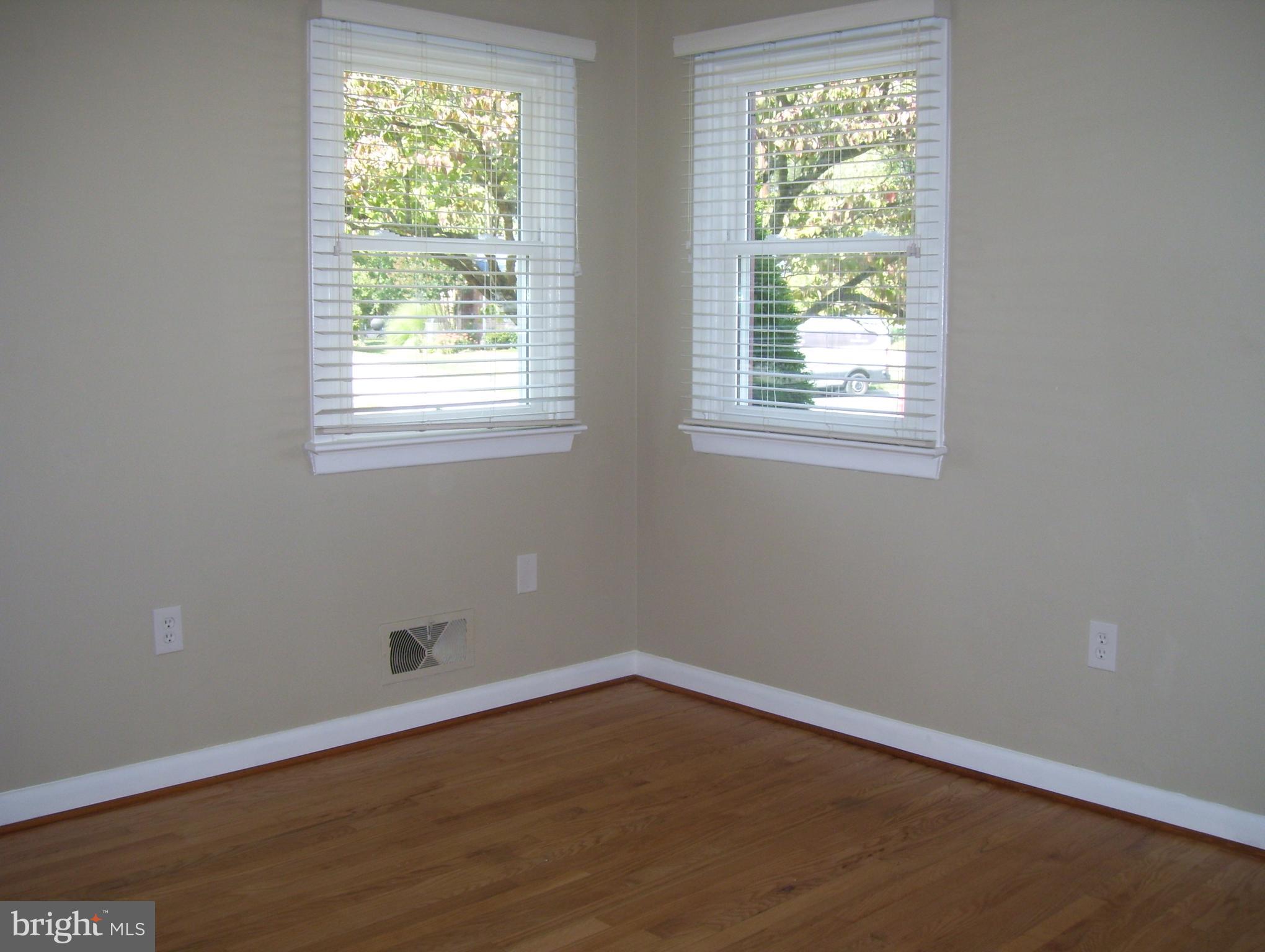 GLADE VILLAGE - Residential Lease