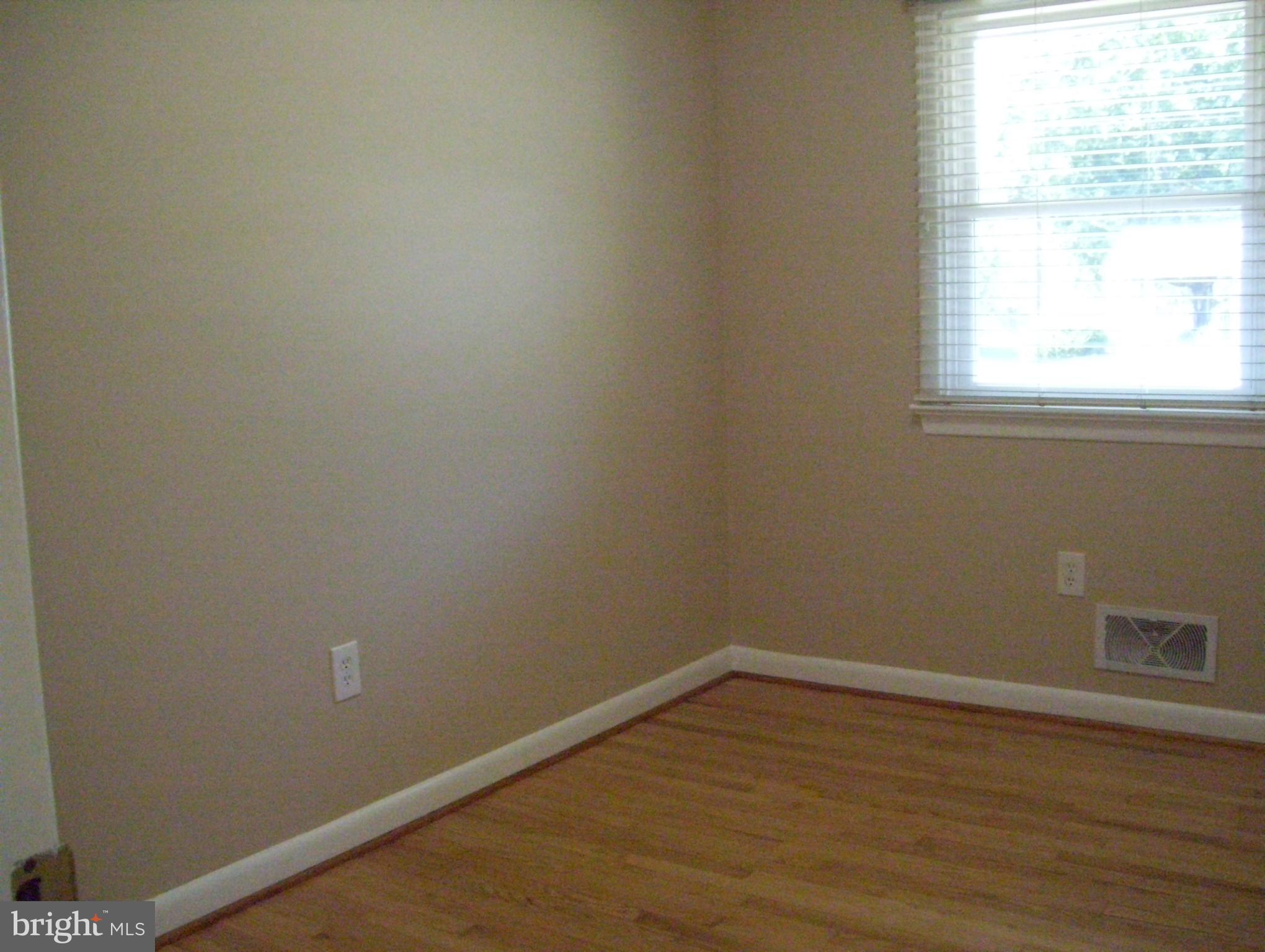 GLADE VILLAGE - Residential Lease