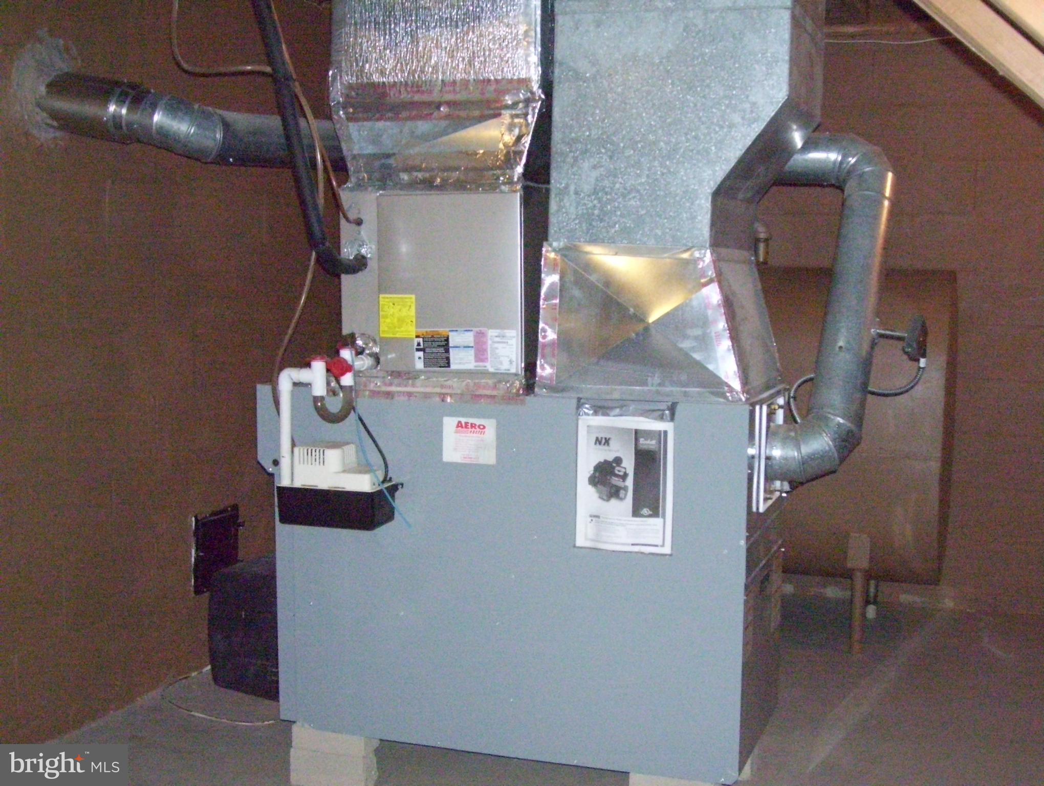 GLADE VILLAGE - Residential Lease