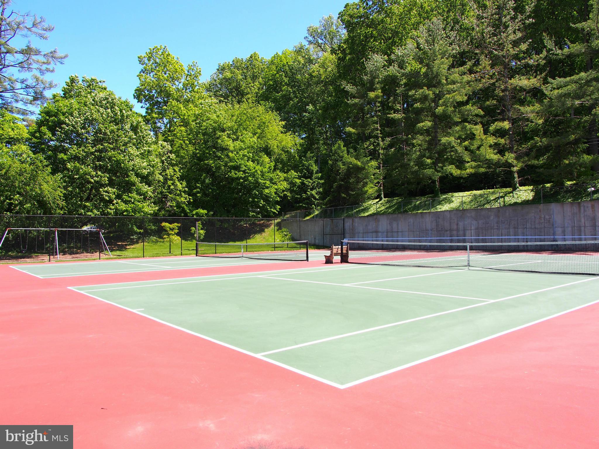 RUXTON CROSSING TOWNHSE - Residential