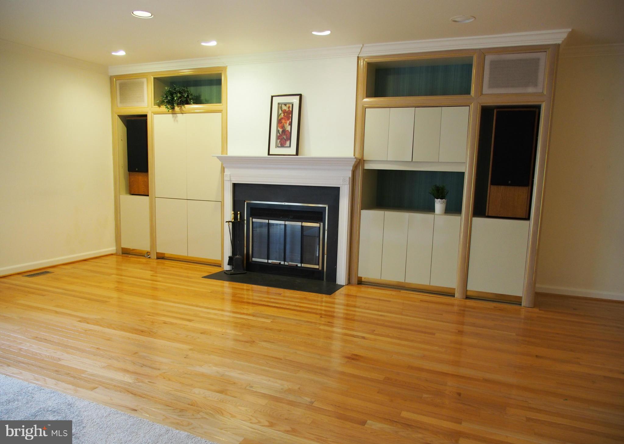 RUXTON CROSSING TOWNHSE - Residential