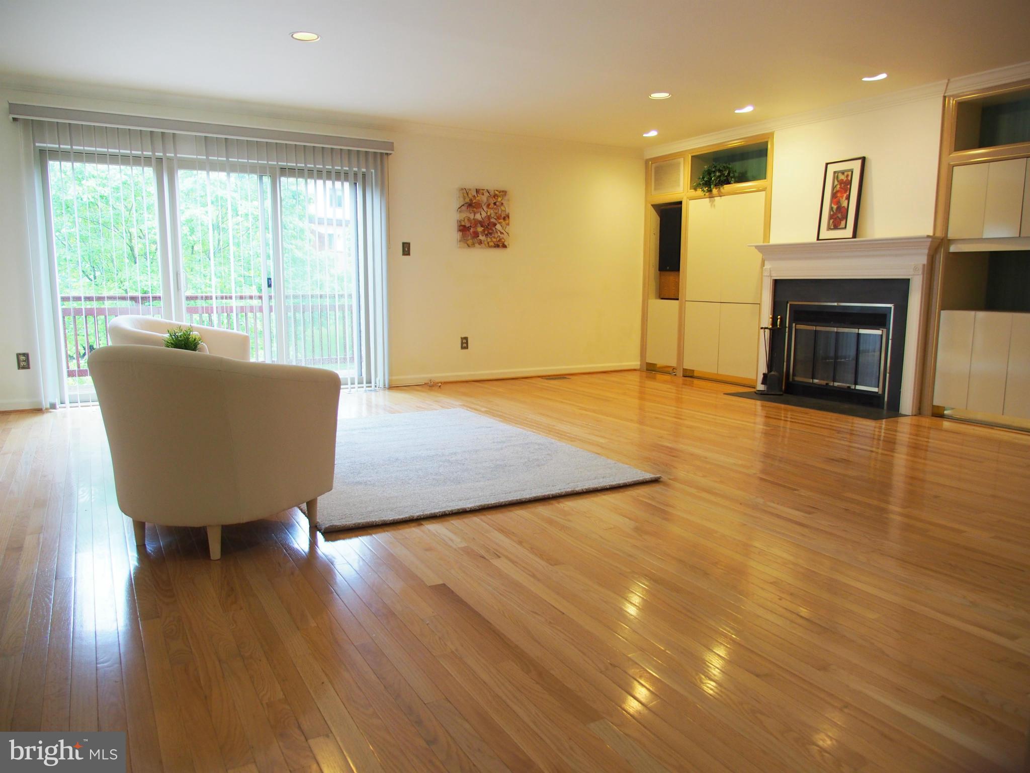 RUXTON CROSSING TOWNHSE - Residential