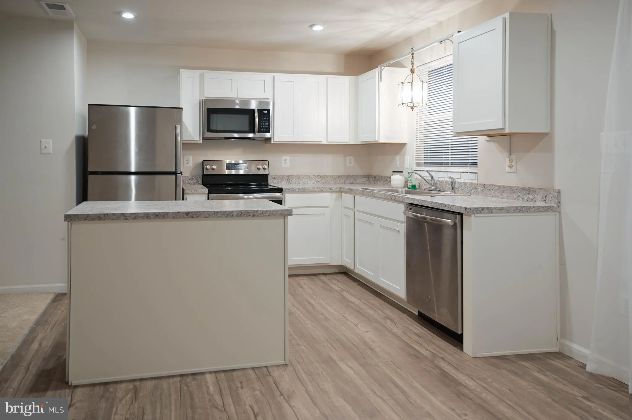 Martinsburg, West Virginia 25403, United States, 3 Bedrooms Bedrooms, ,3 BathroomsBathrooms,Residential,Contingent,35950