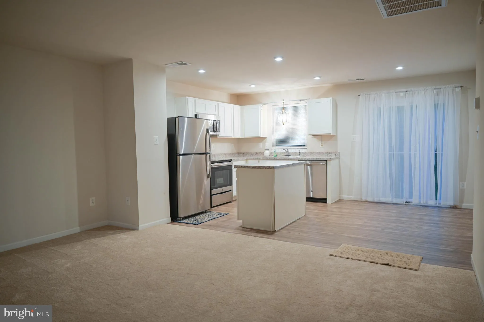 Martinsburg, West Virginia 25403, United States, 3 Bedrooms Bedrooms, ,3 BathroomsBathrooms,Residential,Contingent,35950