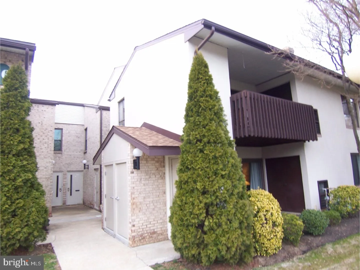 1606 Raintree Ln  