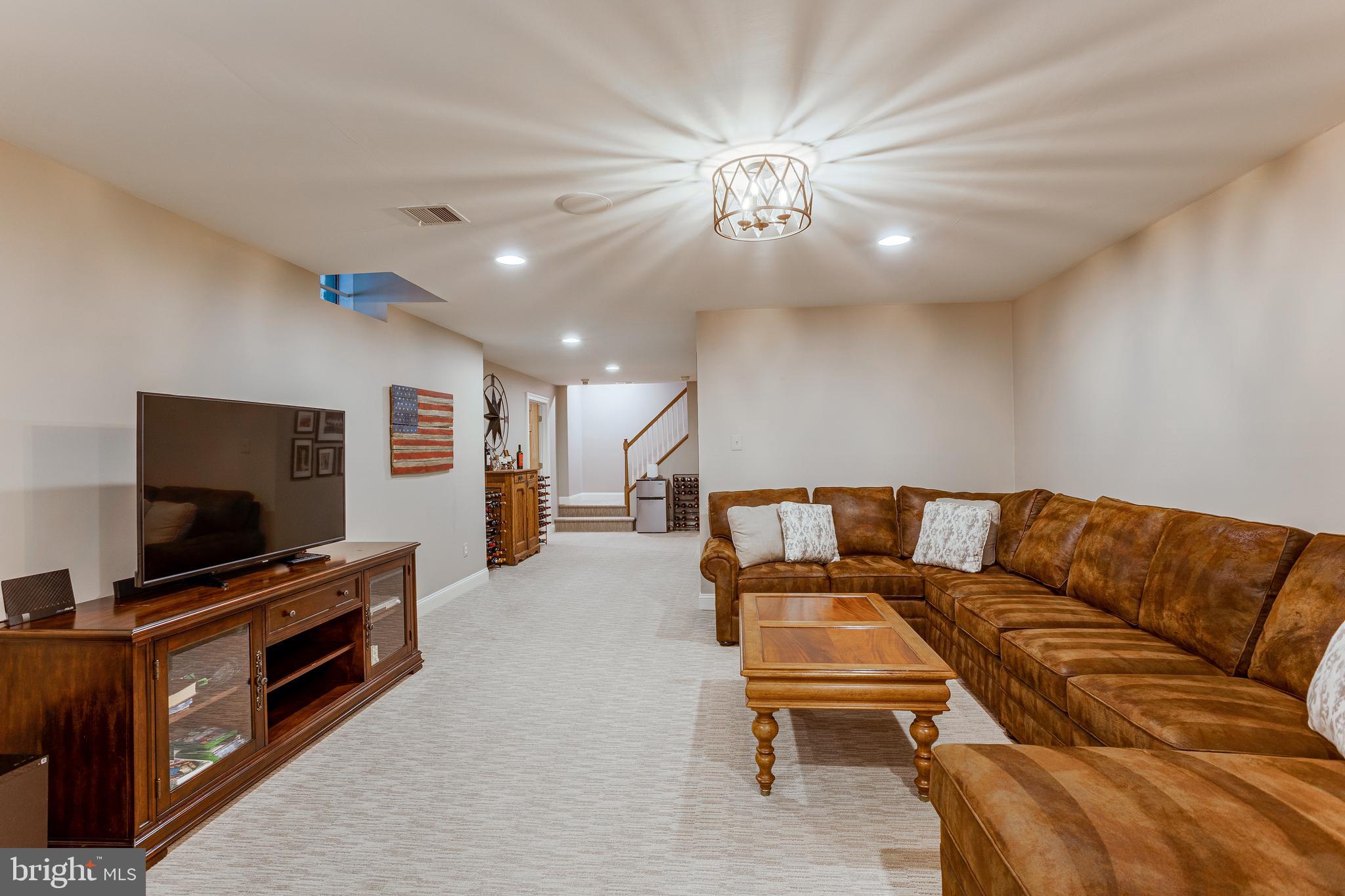 SPRINGTON CHASE - Residential