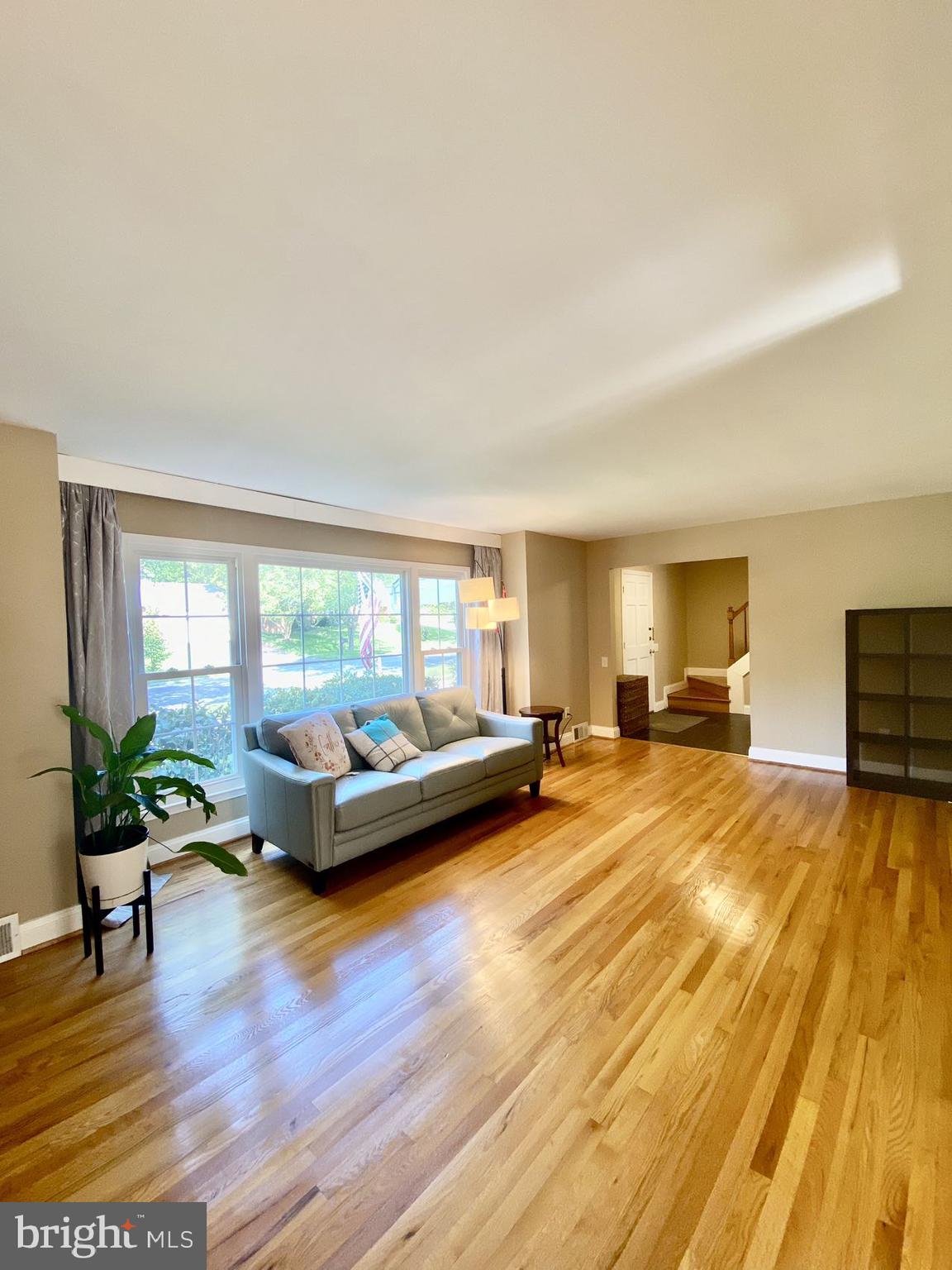 FOX HILLS - Residential Lease