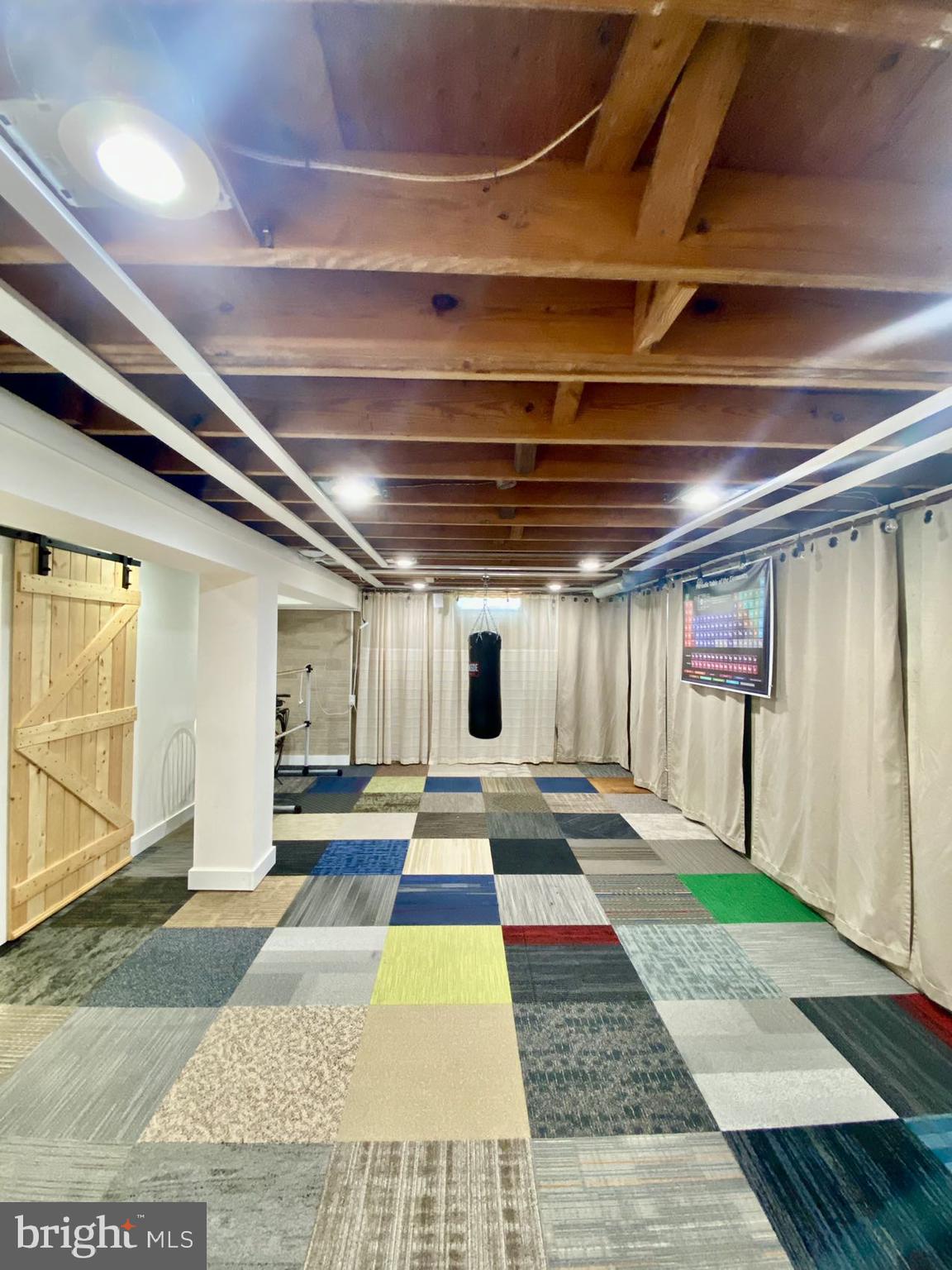 FOX HILLS - Residential Lease