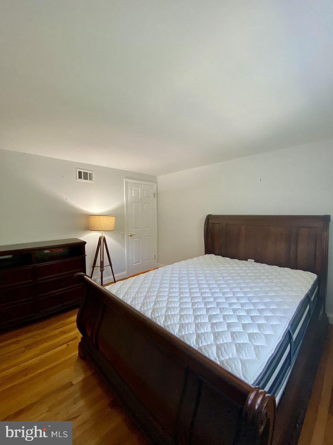 FOX HILLS - Residential Lease