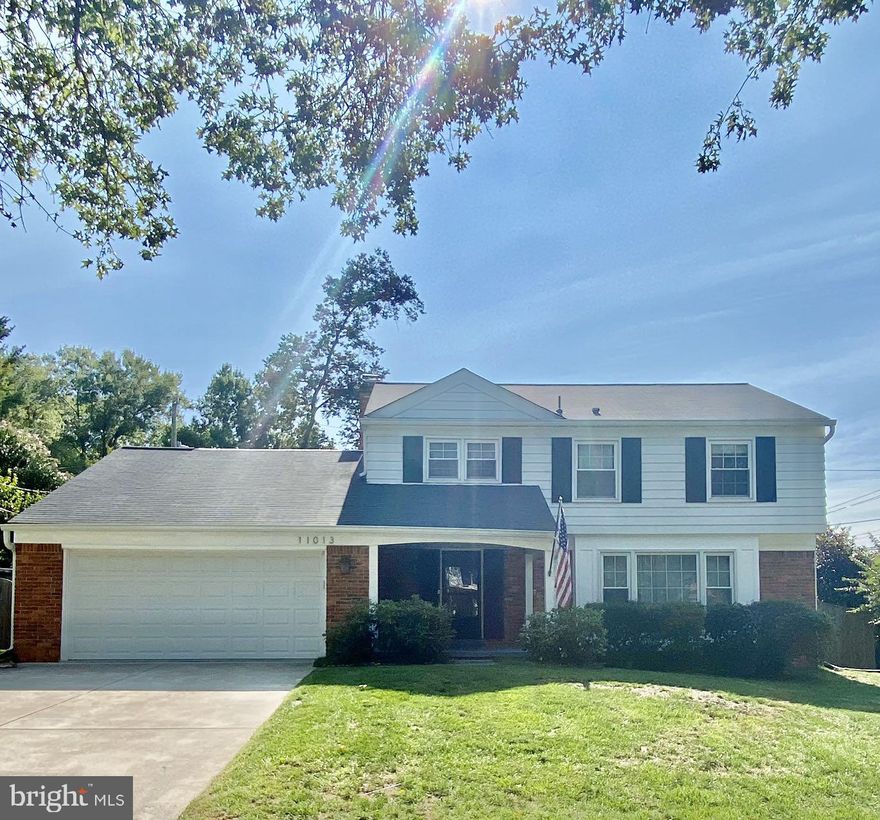 This beautifully maintained Colonial-style home in the sought-after Fox Hills subdivision is now available for rent. Featuring 5 spacious bedrooms and 4 bathrooms (3 full, 1 half), this residence offers plenty of room for family living and entertaining.
Key Features:
Living Spaces: A charming living room and dining room, both with hardwood floors.
5 generously sized bedrooms, all with hardwood flooring.
3 full bathrooms (2 upstairs, 1 on the lower level) and 1 half bath on the main floor for convenience.
Additional space in the basement for storage or recreational use.
Conveniently located in Montgomery County with access to highly-rated schools: Bells Mill Elementary, Cabin John Middle, and Winston Churchill High.
Close to major highways, shopping, and dining for added convenience. 
Don't miss out on this spacious, well-maintained home, perfect for comfortable living with modern conveniences!