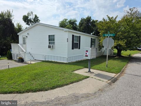 8020 GLASGOW AVENUE ELKRIDGE MD 21075