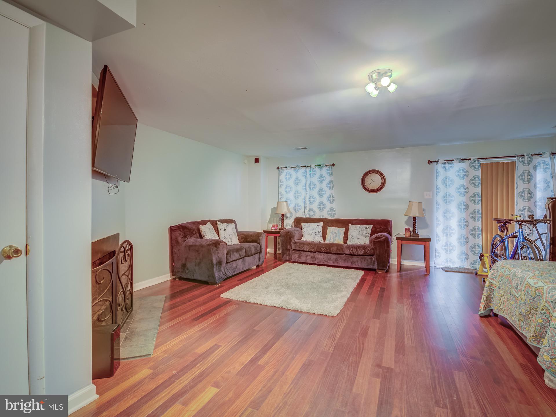 WOODSTREAM VILLAGE - Residential