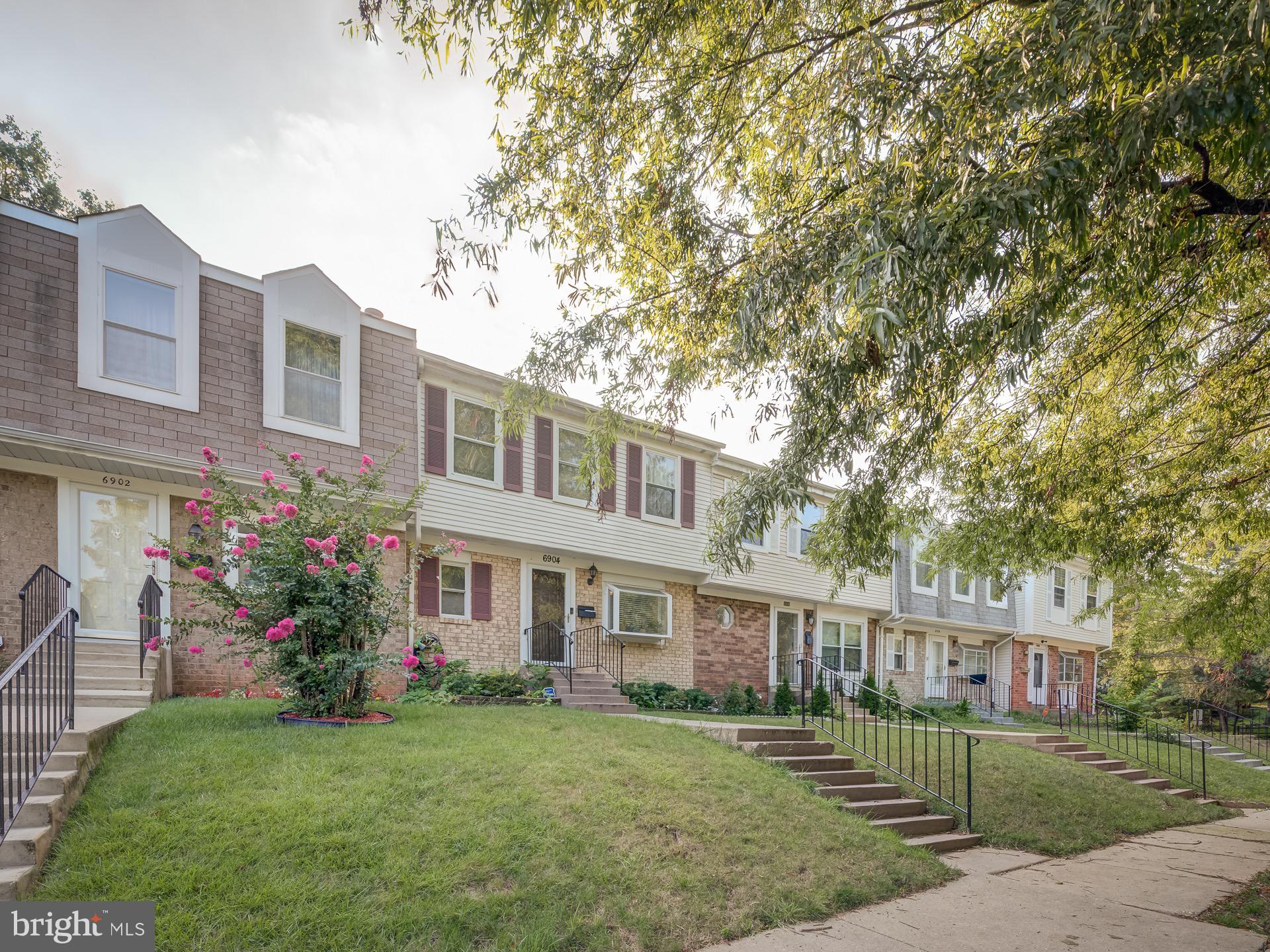 WOODSTREAM VILLAGE - Residential