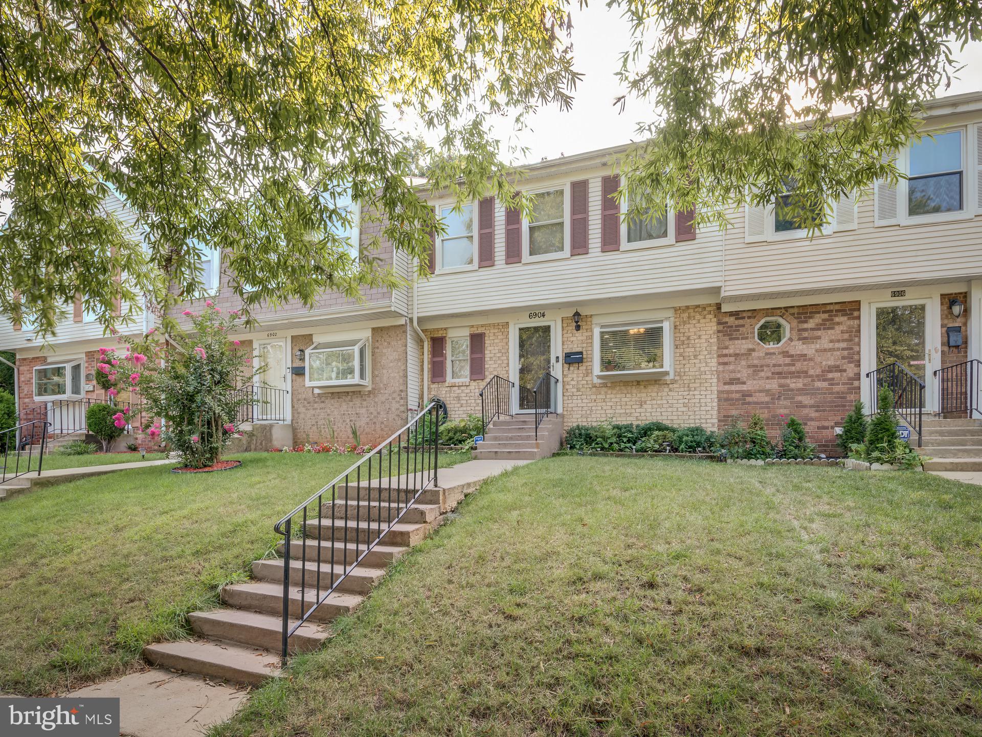 WOODSTREAM VILLAGE - Residential