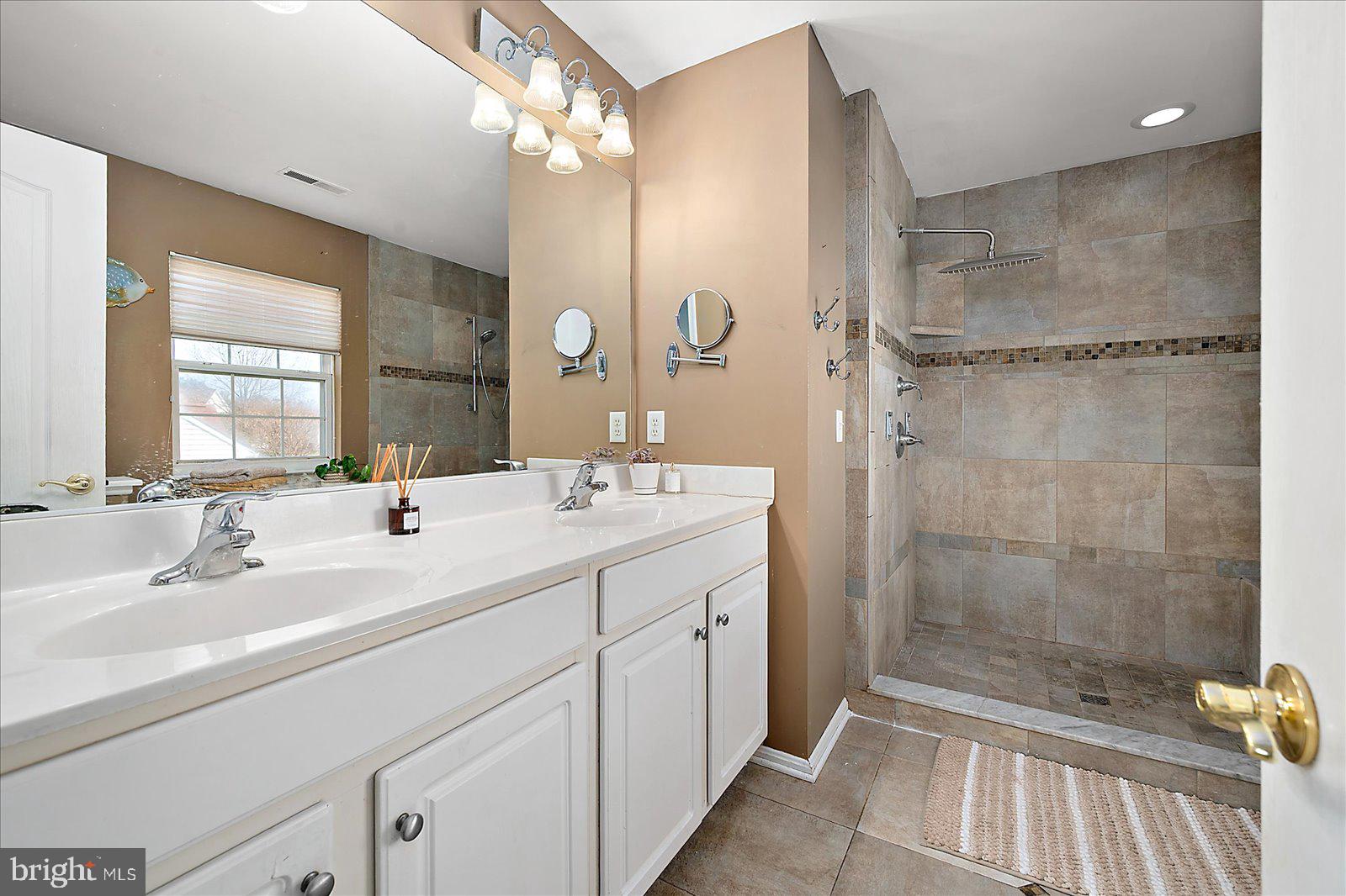 DECATUR FARM - Residential