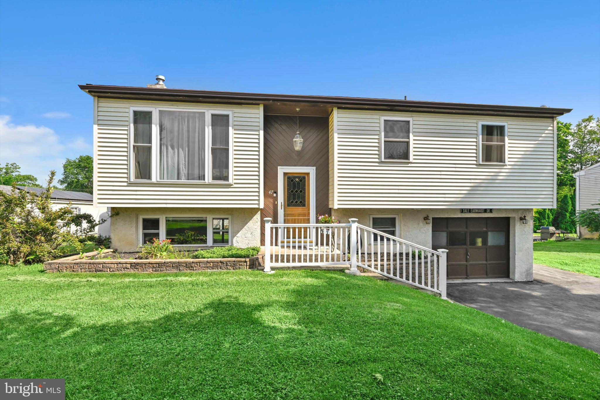 47 CARRIAGE CIRCLE