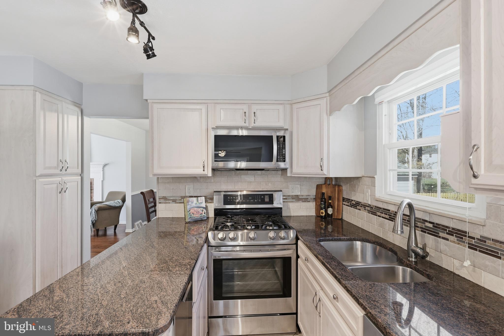 VALLEYWOOD - Residential