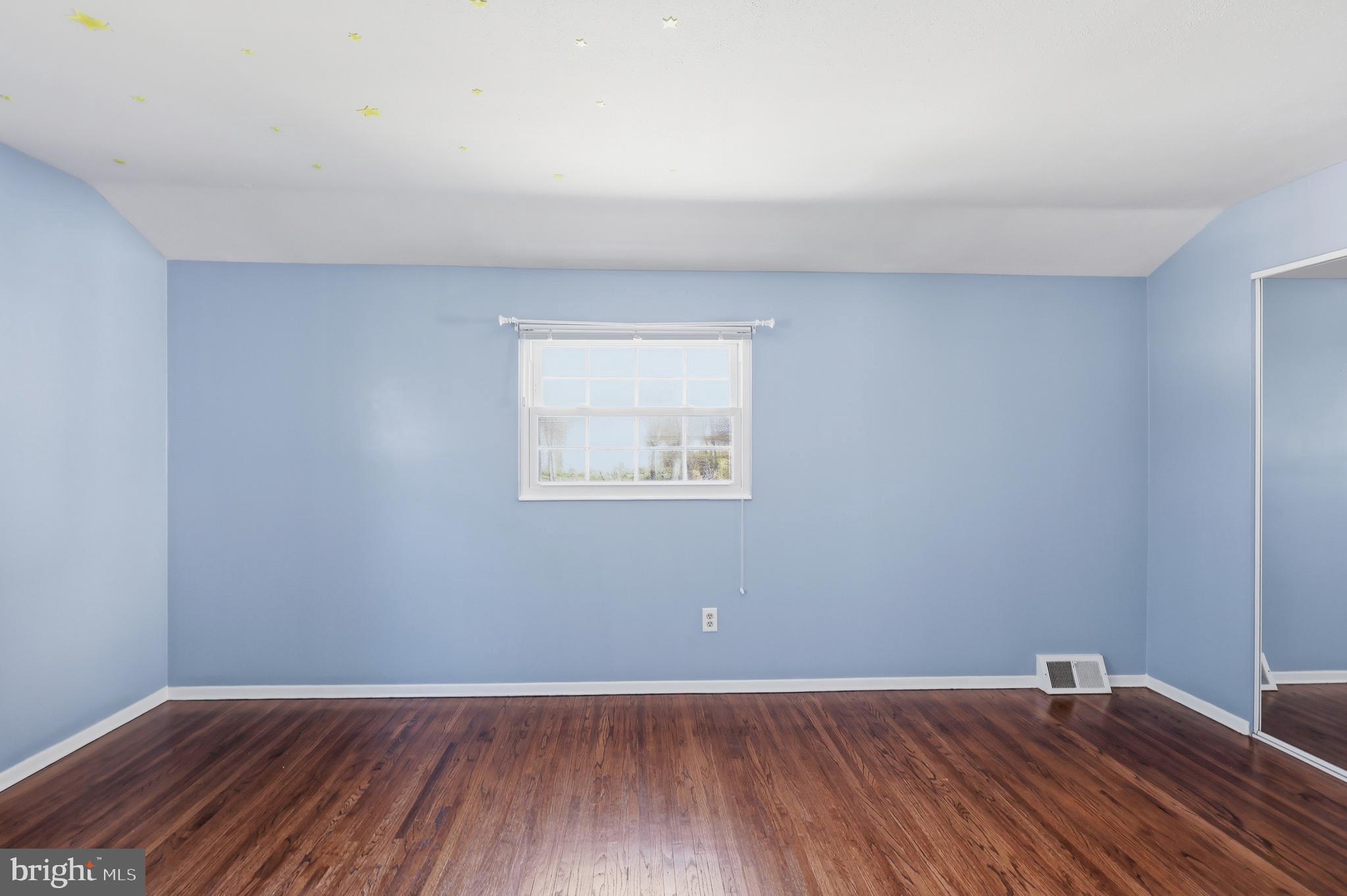 VALLEYWOOD - Residential