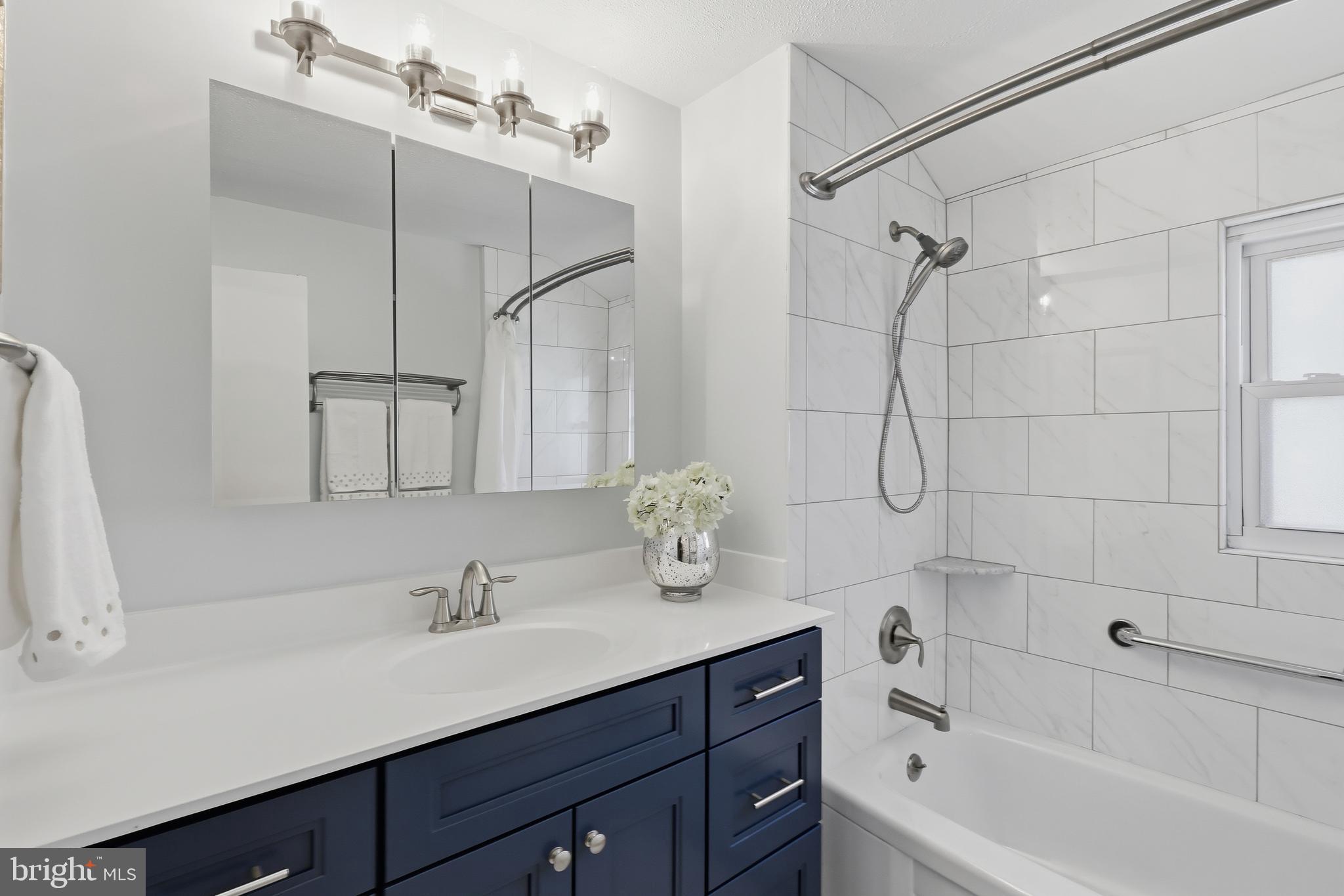 VALLEYWOOD - Residential