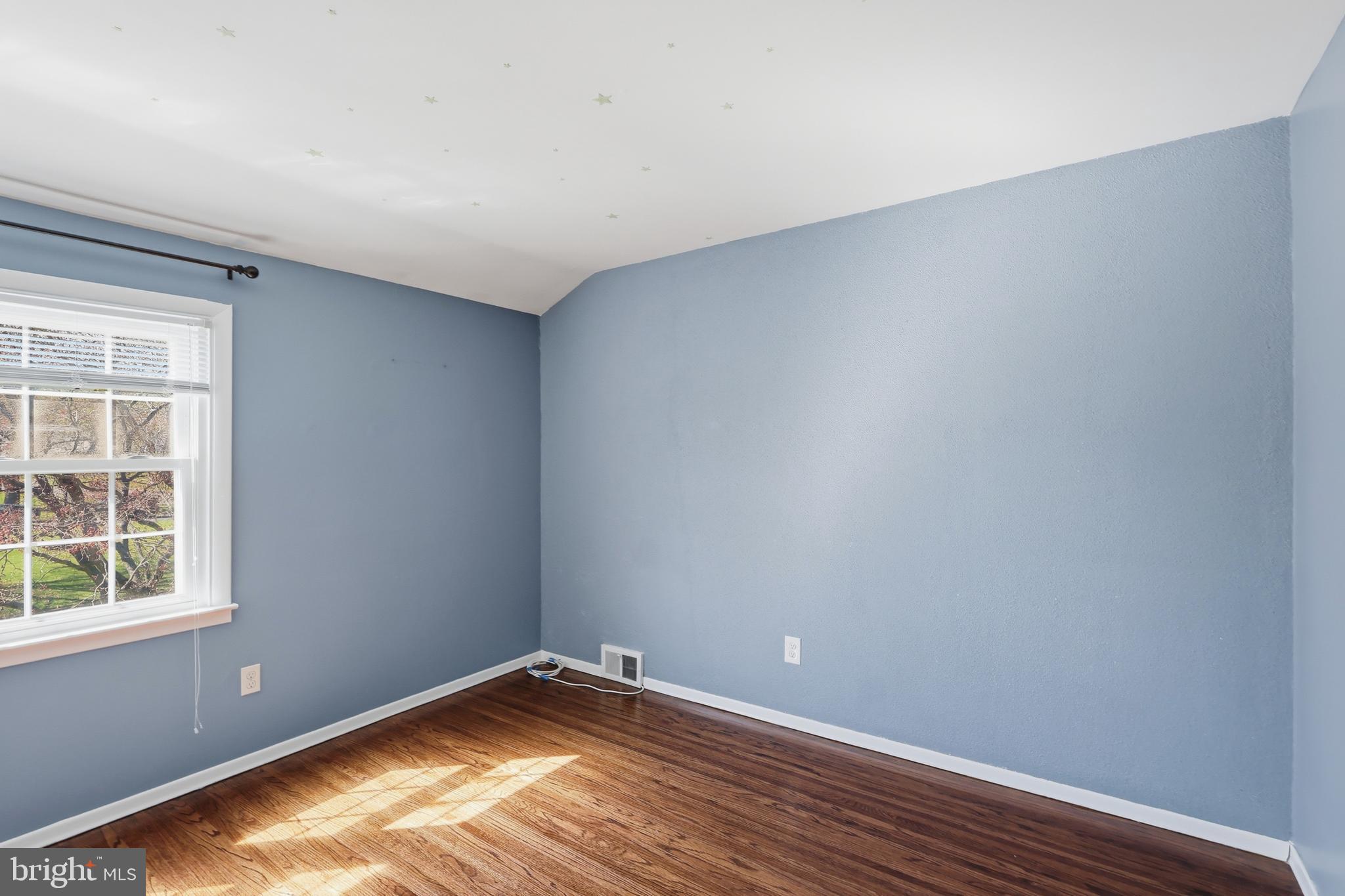 VALLEYWOOD - Residential