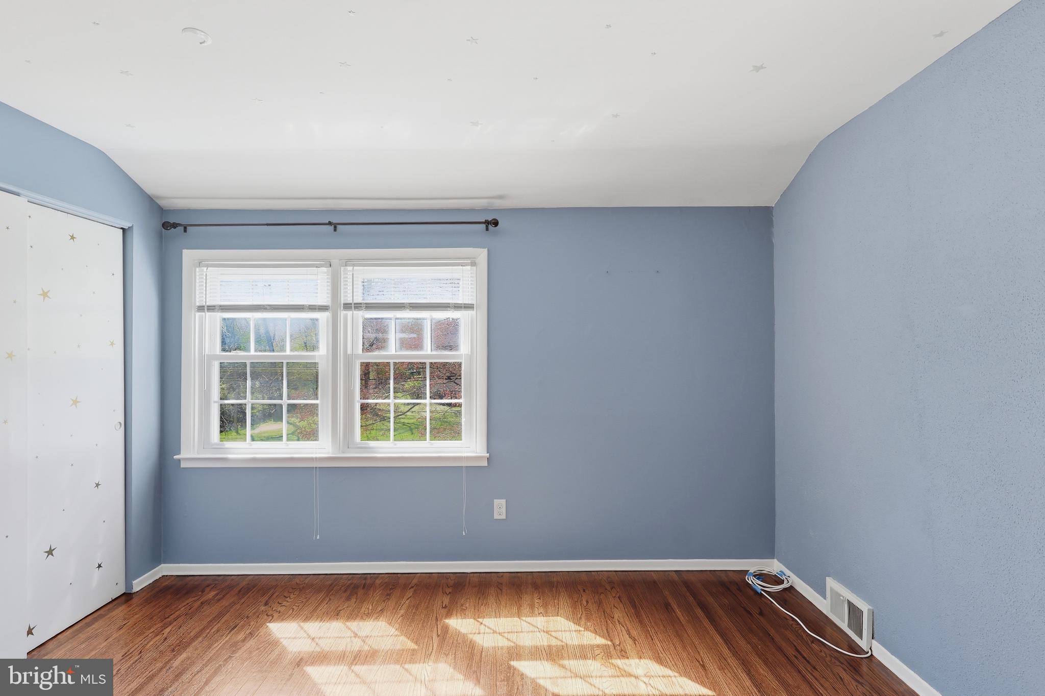 VALLEYWOOD - Residential