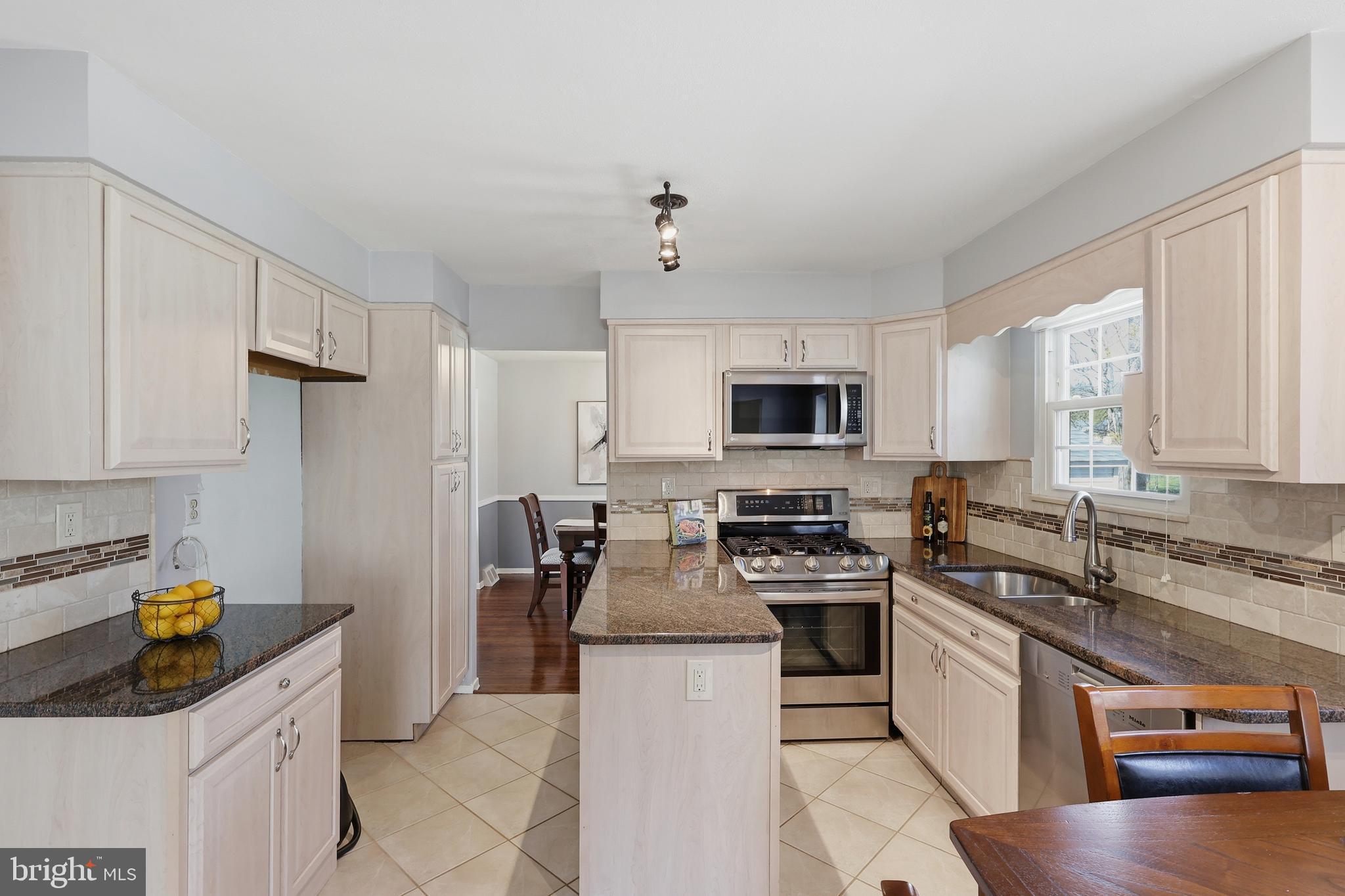 VALLEYWOOD - Residential