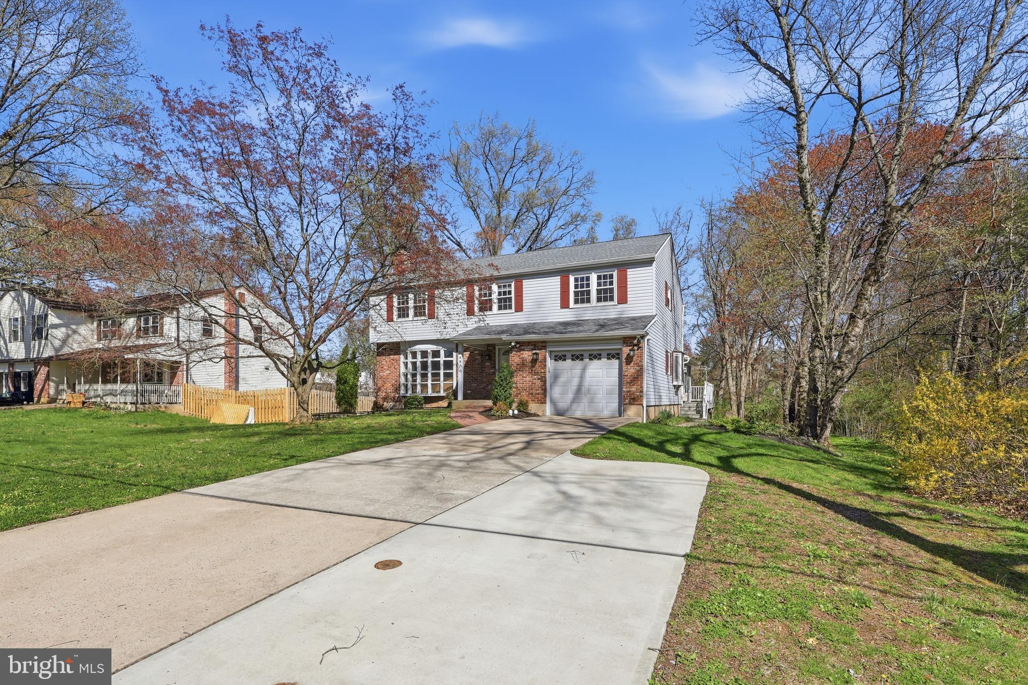 VALLEYWOOD - Residential