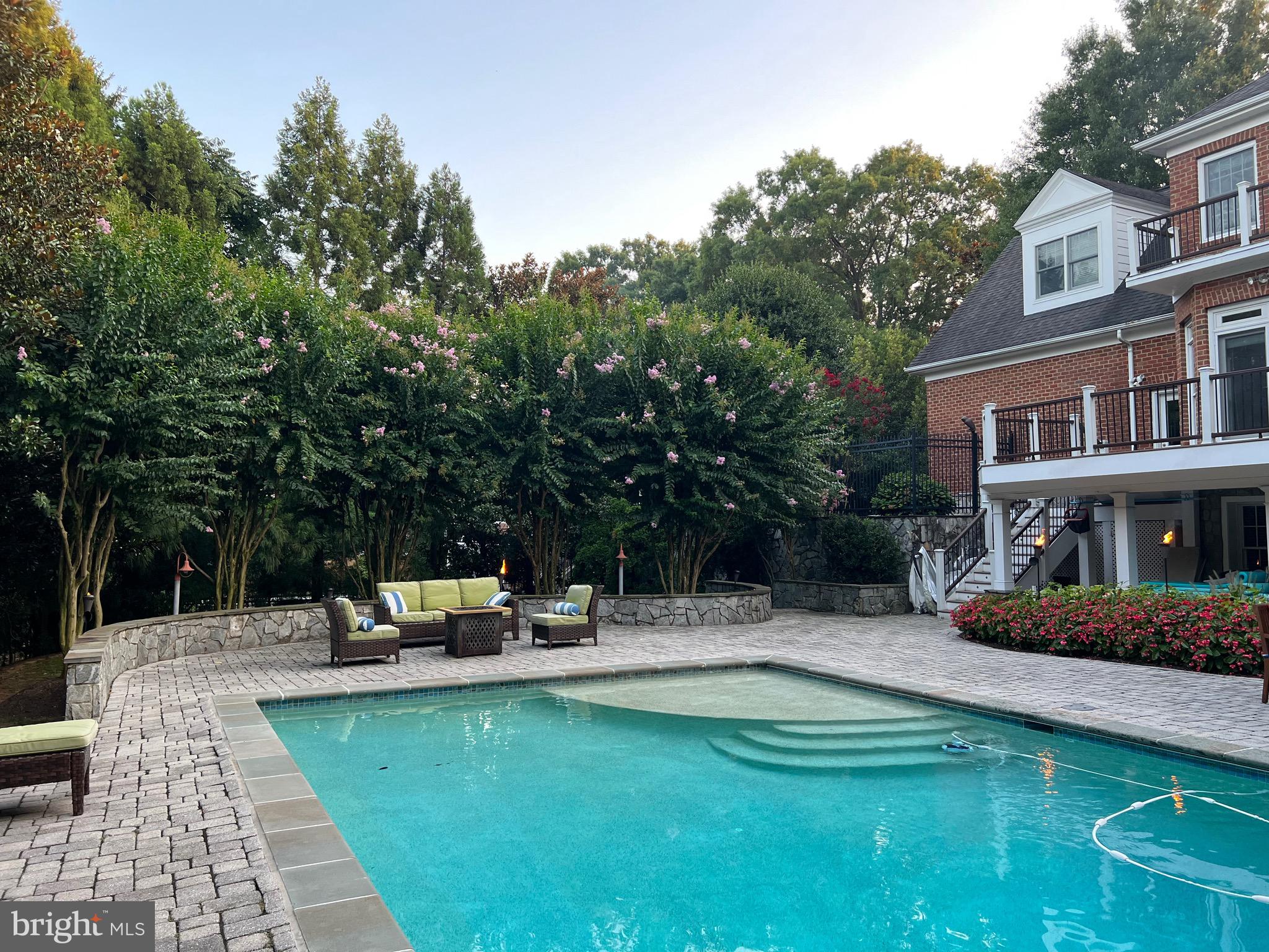 MALVERN HILL - Residential