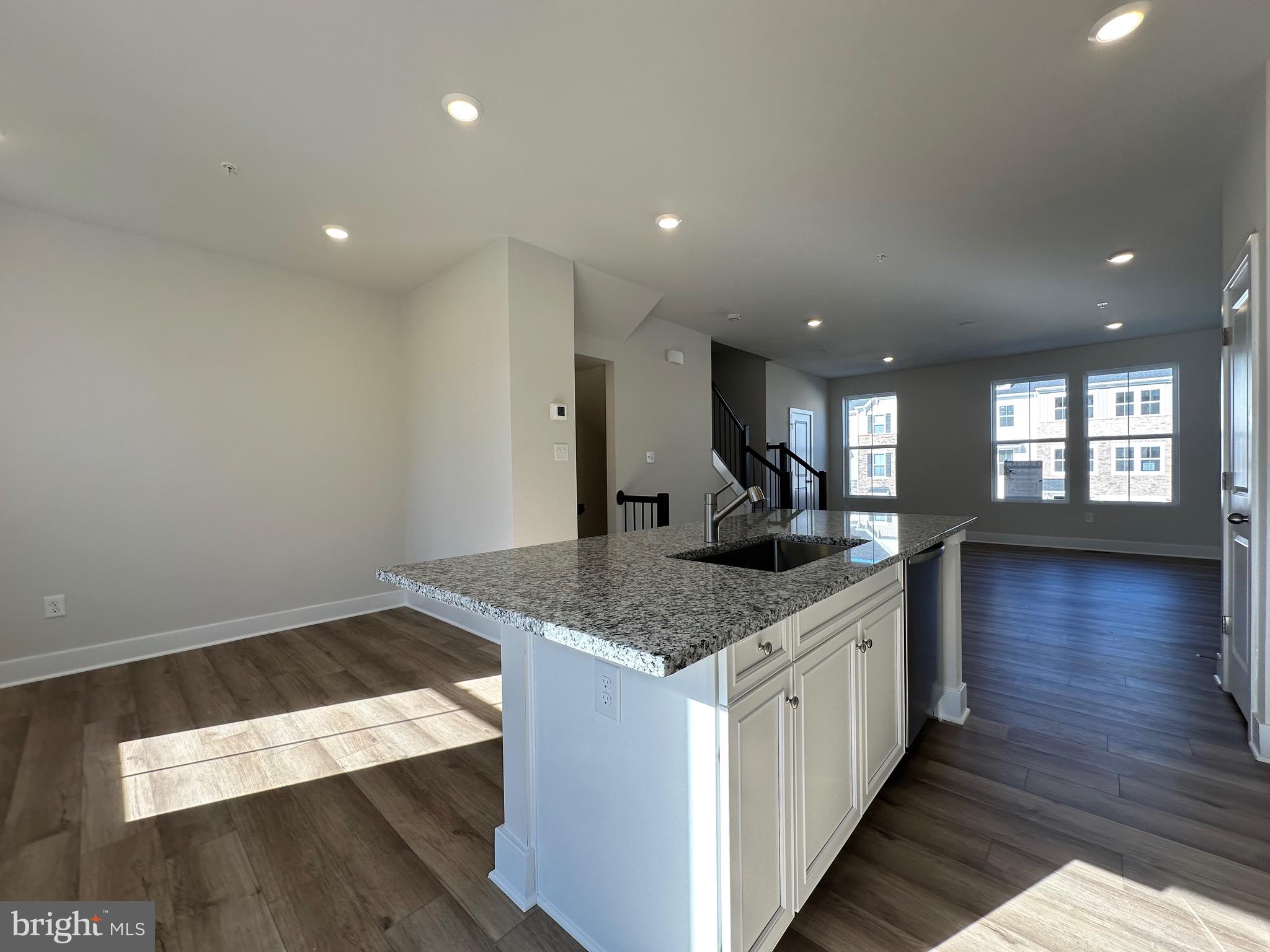 ST CHARLES HORIZON - Residential