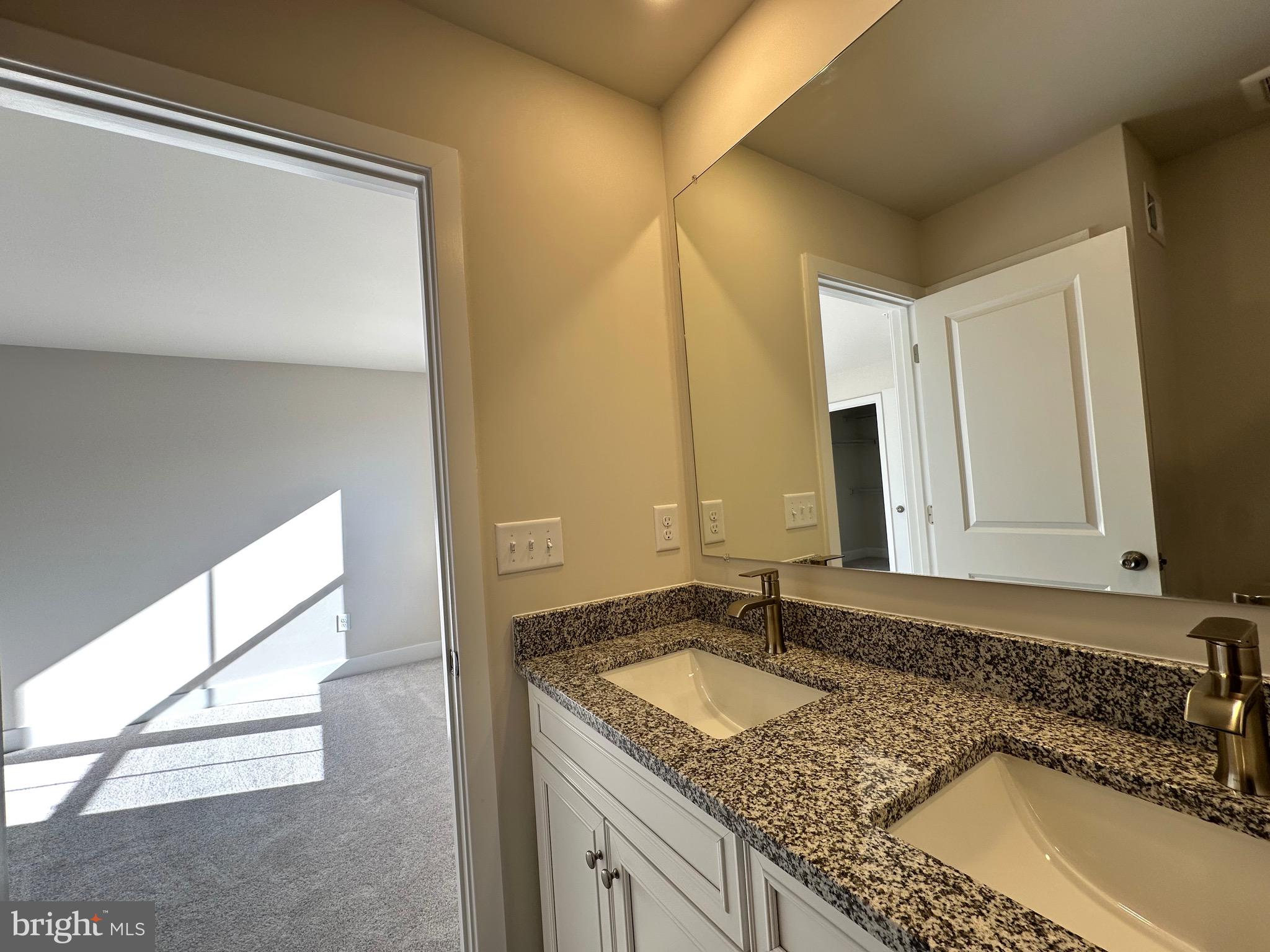 ST CHARLES HORIZON - Residential