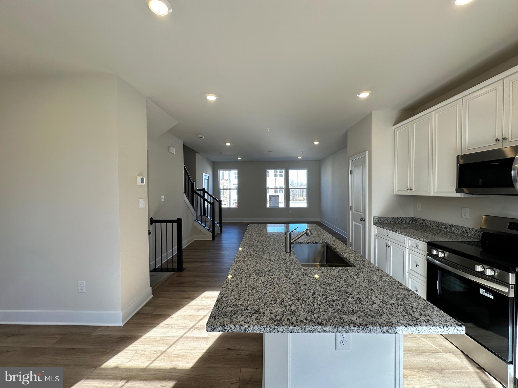 ST CHARLES HORIZON - Residential