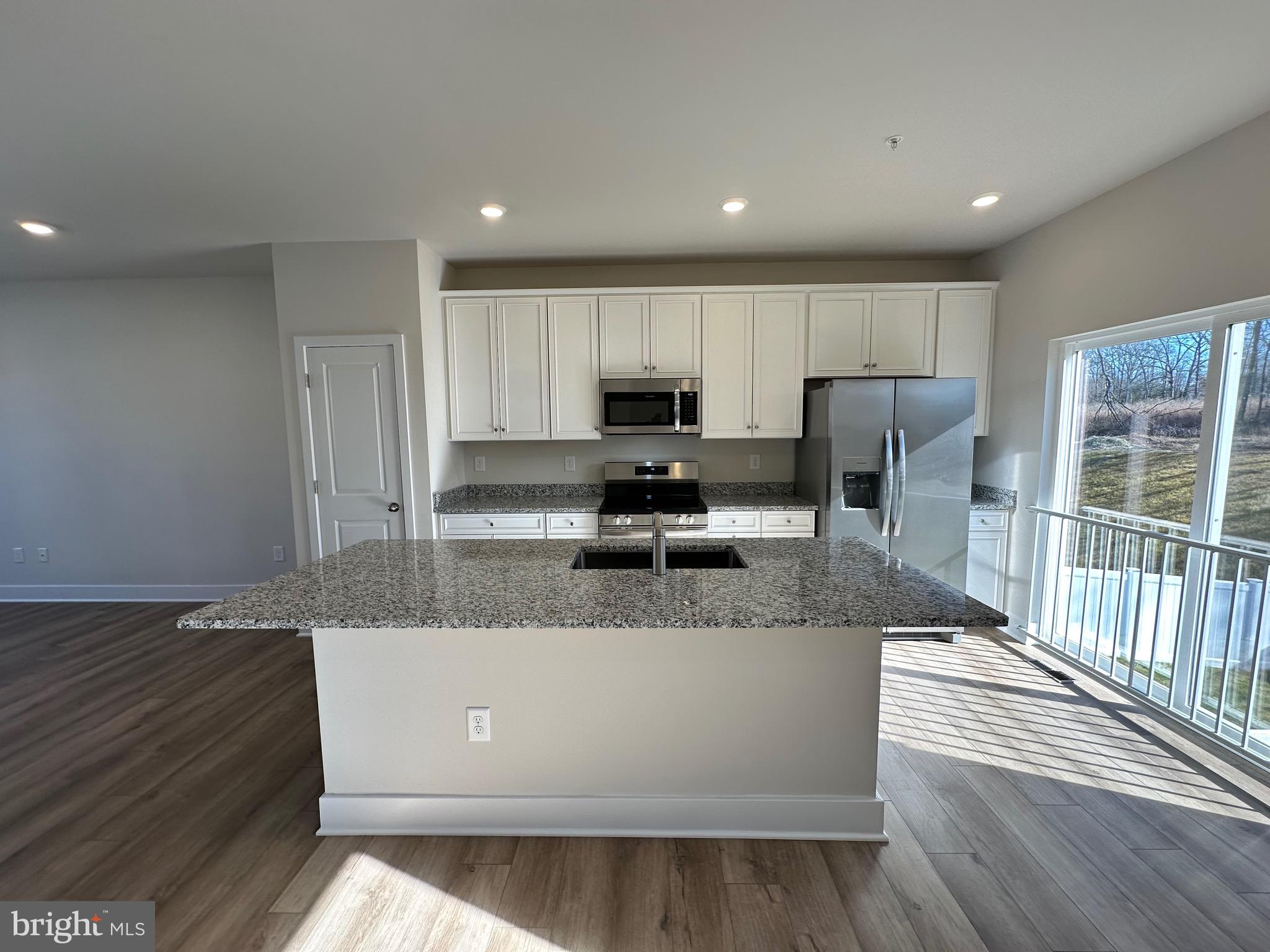 ST CHARLES HORIZON - Residential