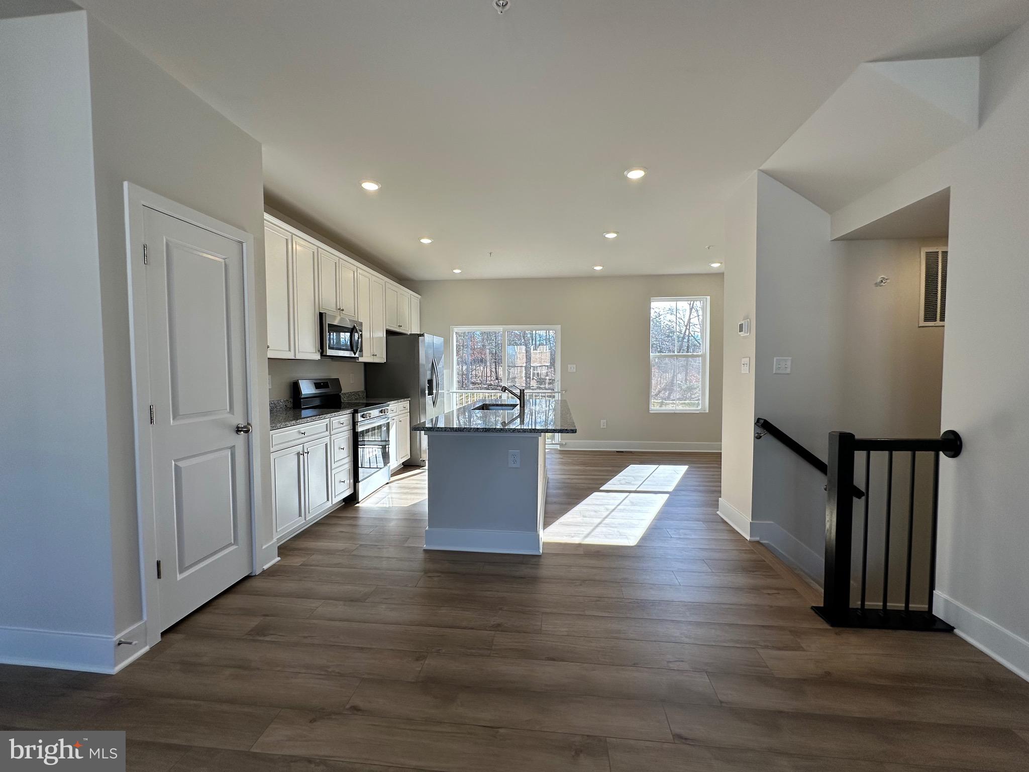 ST CHARLES HORIZON - Residential