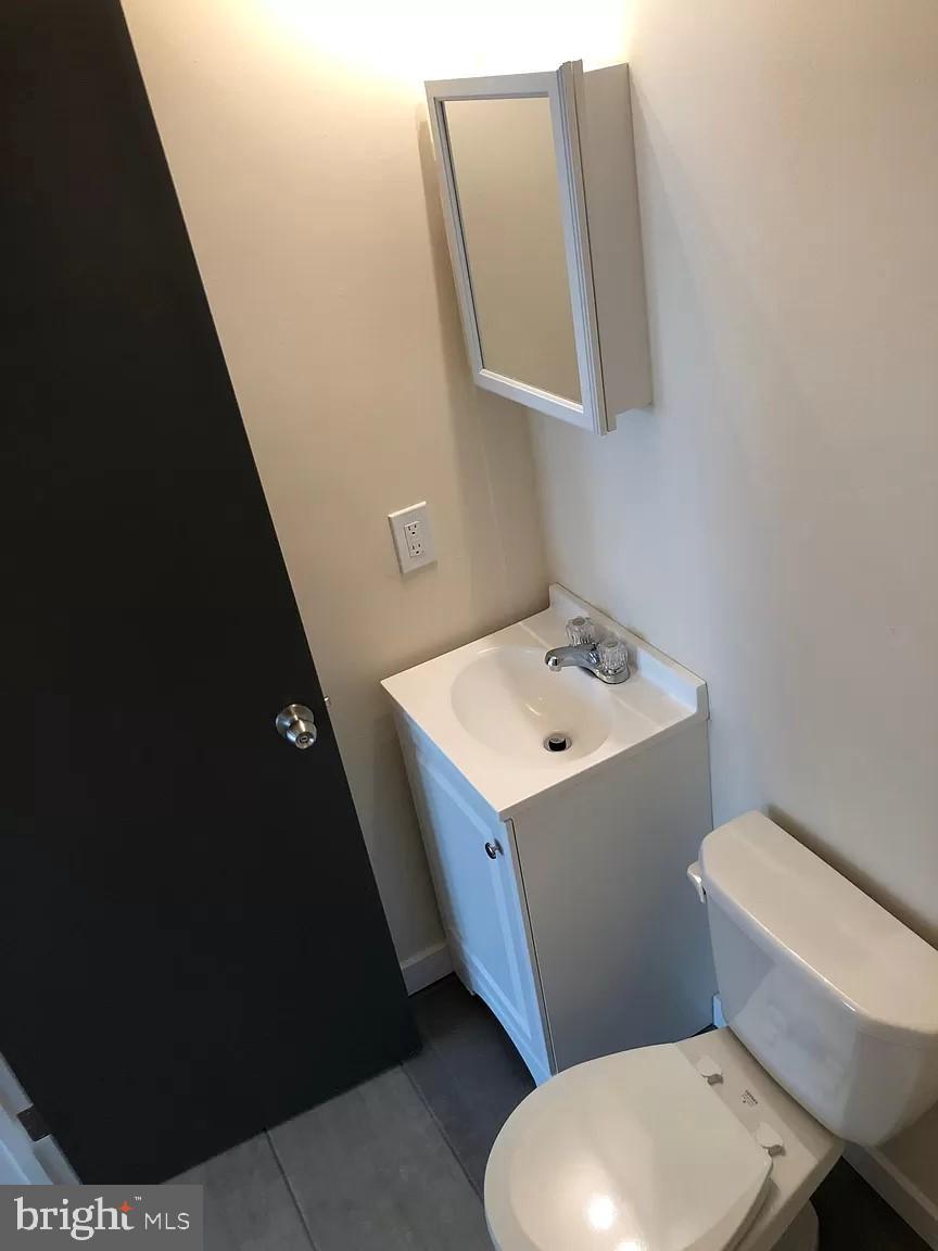 SQUIRREL HILL - Residential Lease