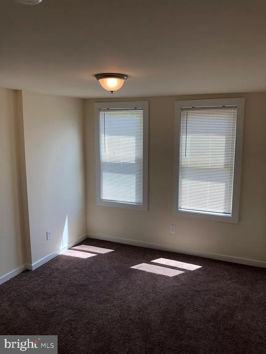 SQUIRREL HILL - Residential Lease