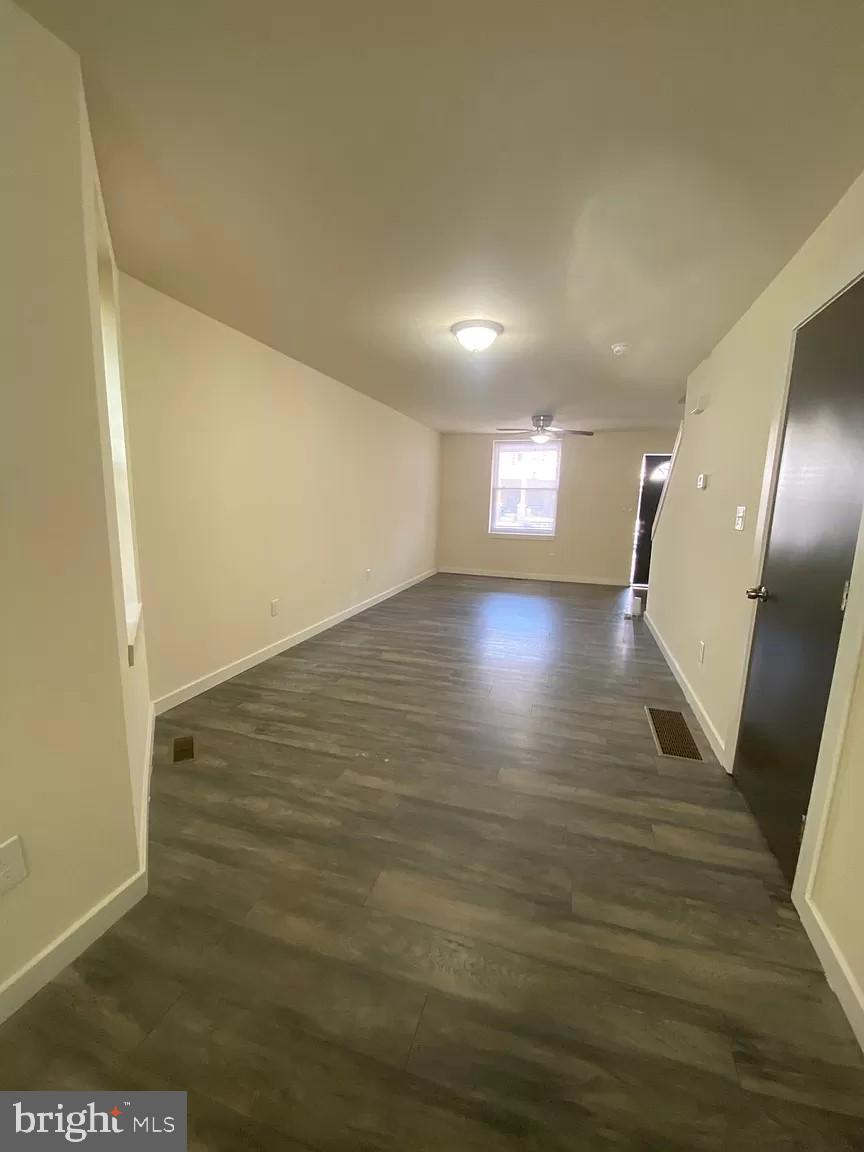 SQUIRREL HILL - Residential Lease