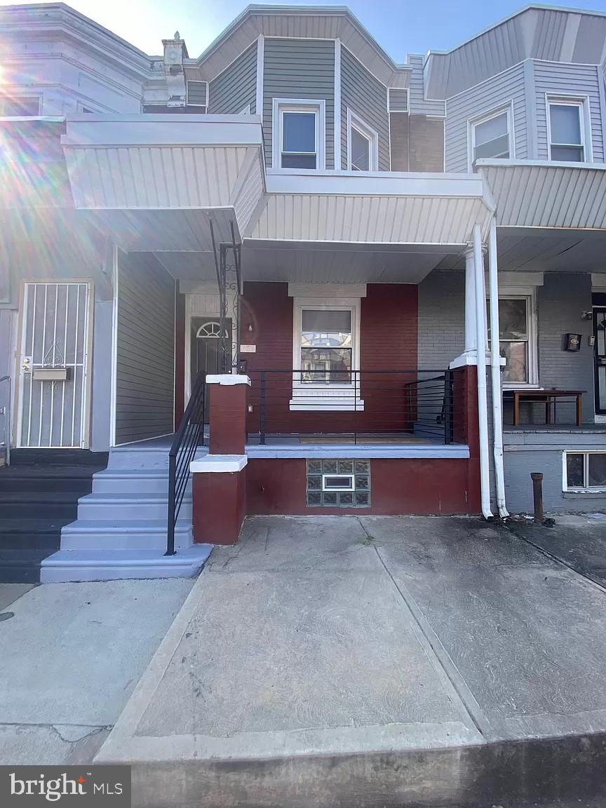 SQUIRREL HILL - Residential Lease