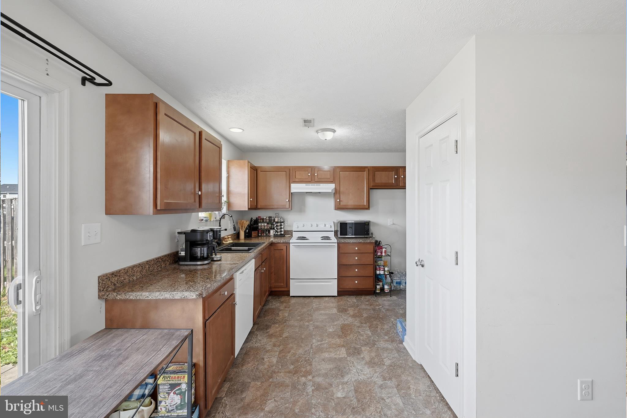 INWOOD VILLAGE - Residential