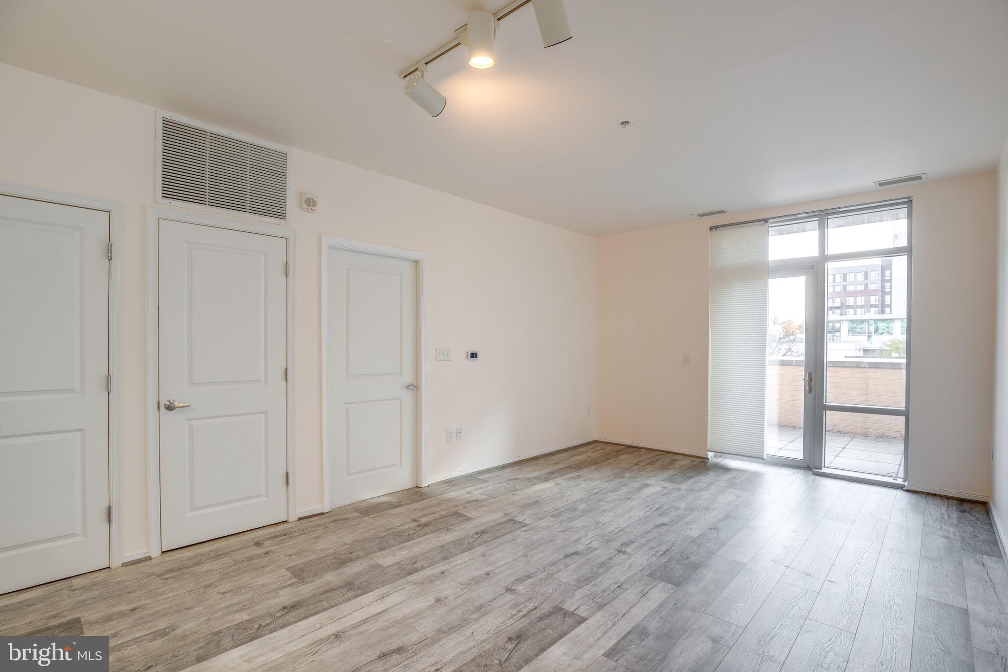 ONE INDEPENDENCE PLAZA - Residential