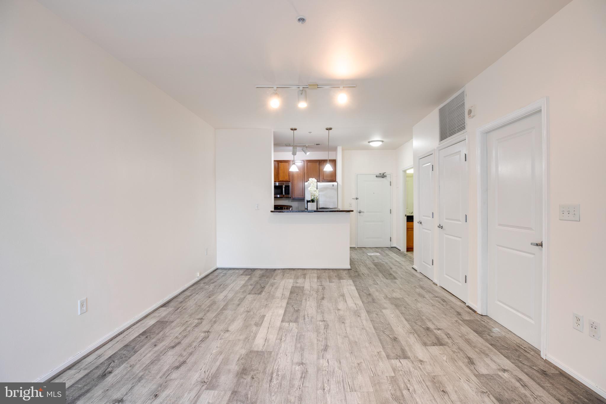 ONE INDEPENDENCE PLAZA - Residential