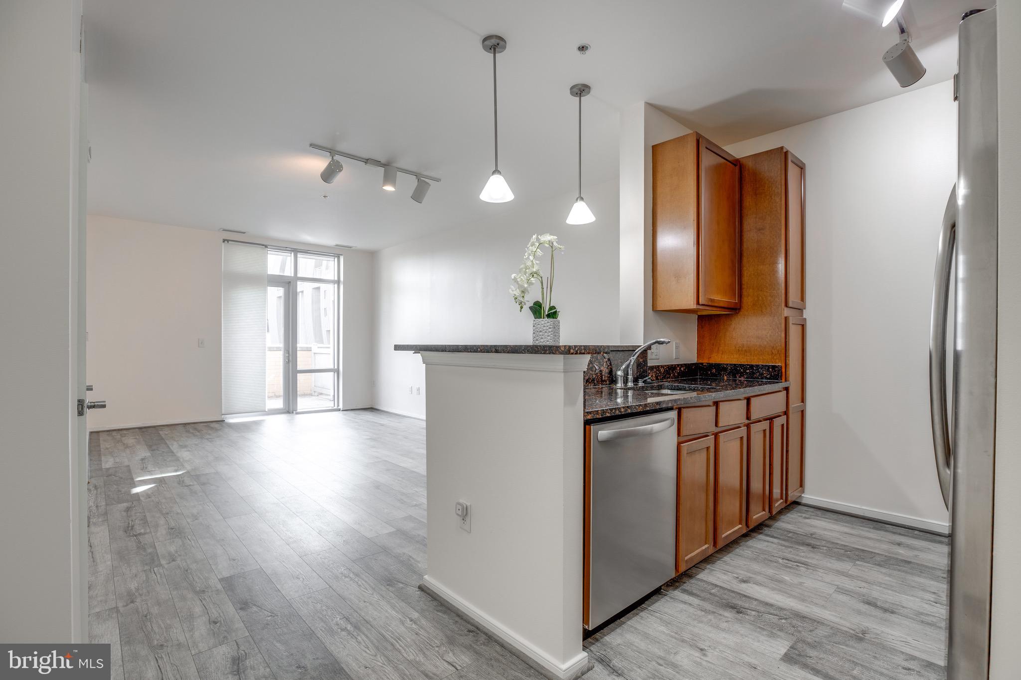 ONE INDEPENDENCE PLAZA - Residential