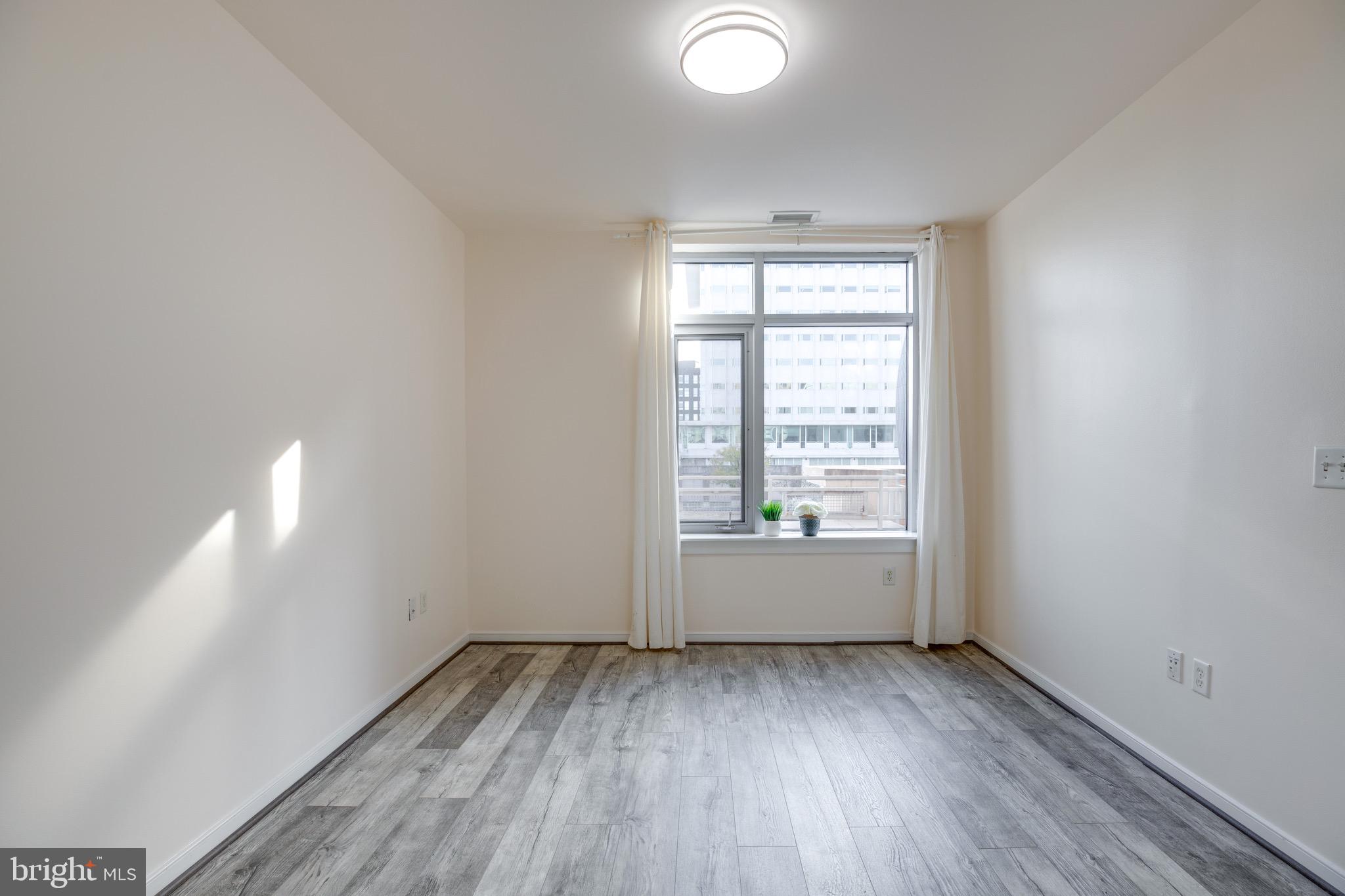 ONE INDEPENDENCE PLAZA - Residential